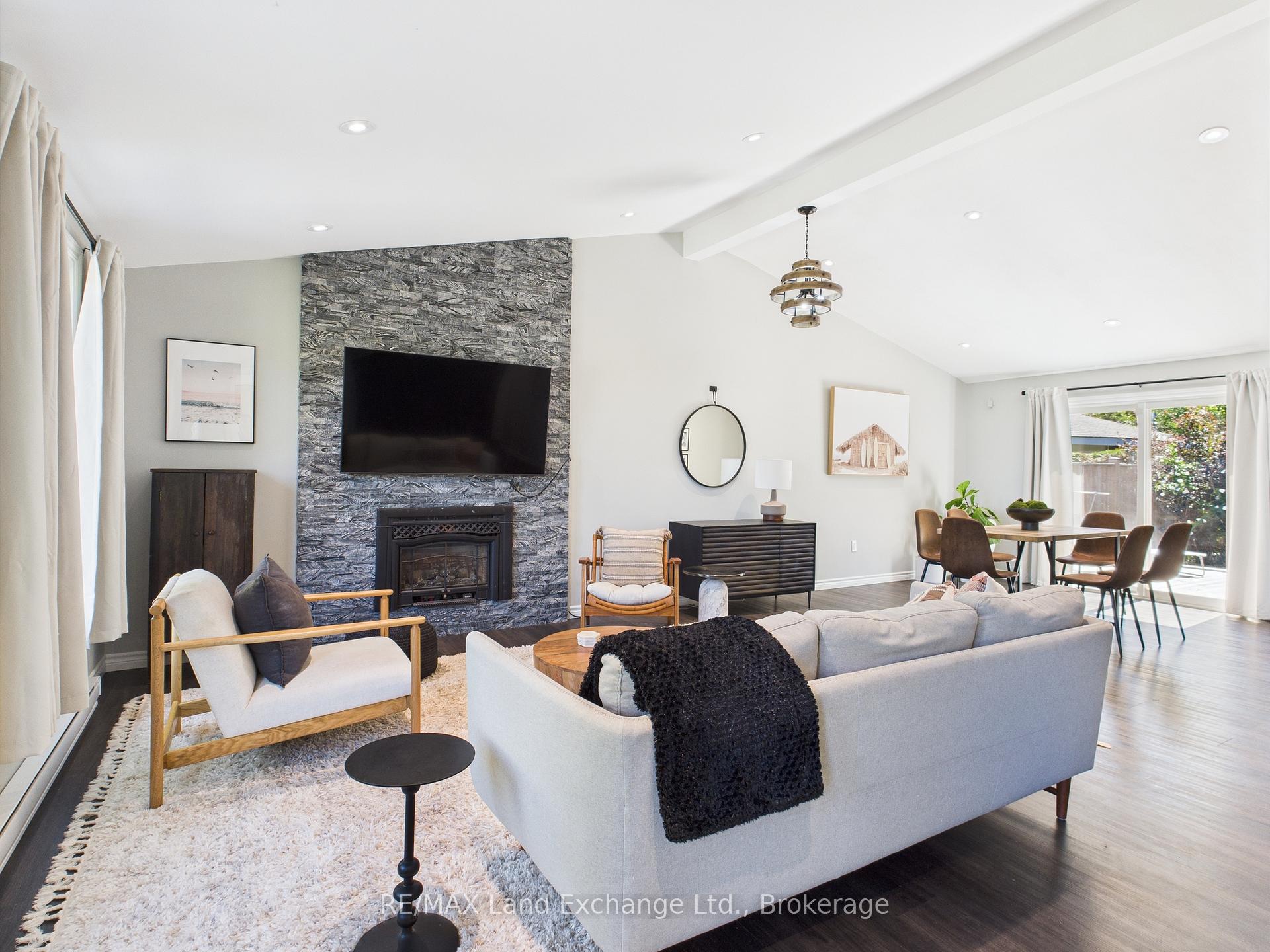 Photo 3 of 23 Goderich Street, Kincardine — HOMEH
