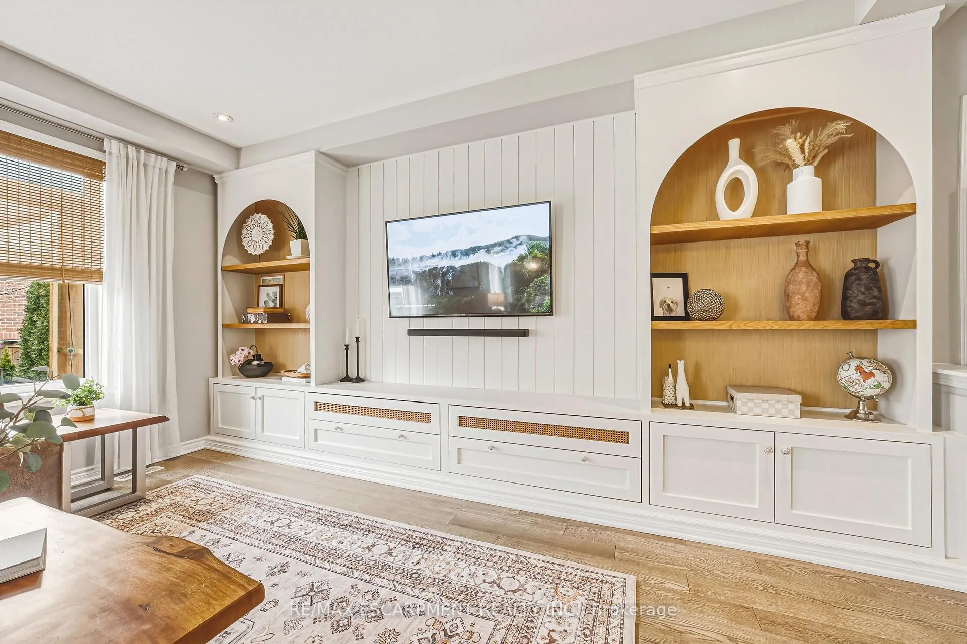 Photo 9 of 24 Stillwater Crescent, Hamilton, Waterdown — HOMEH