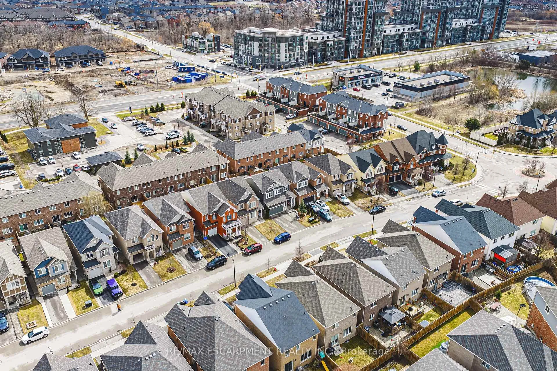Photo 38 of 24 Stillwater Crescent, Hamilton, Waterdown — HOMEH