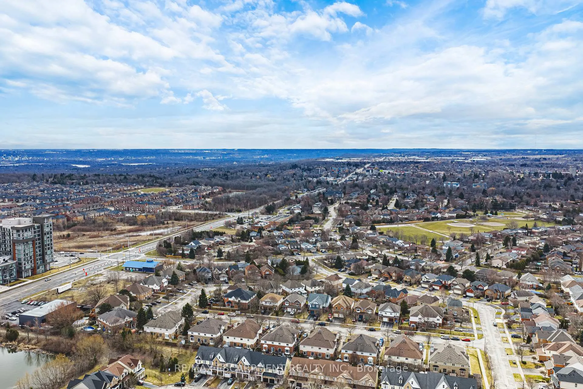 Photo 43 of 24 Stillwater Crescent, Hamilton, Waterdown — HOMEH