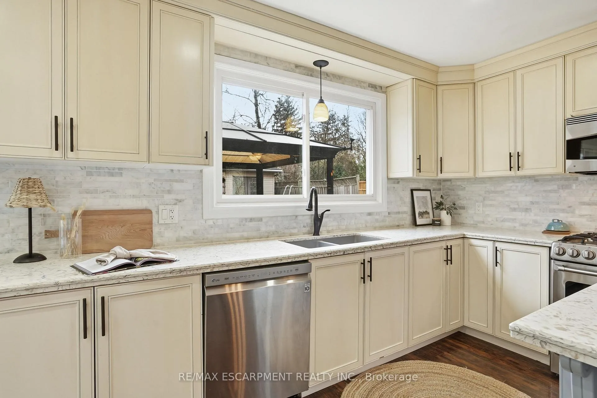 Photo 12 of 65 Rolston Drive, Hamilton, Rolston — HOMEH