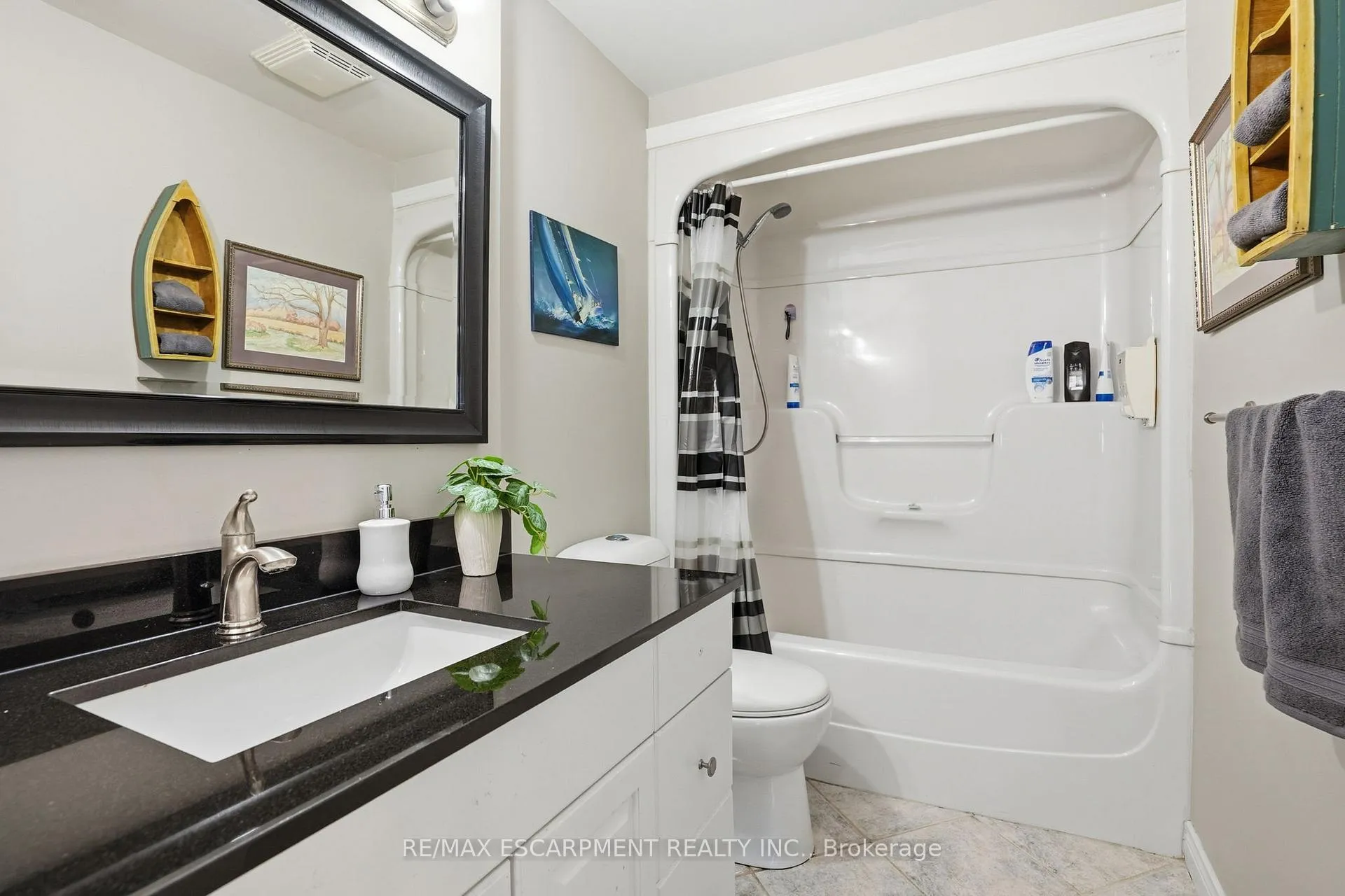 Photo 23 of 65 Rolston Drive, Hamilton, Rolston — HOMEH