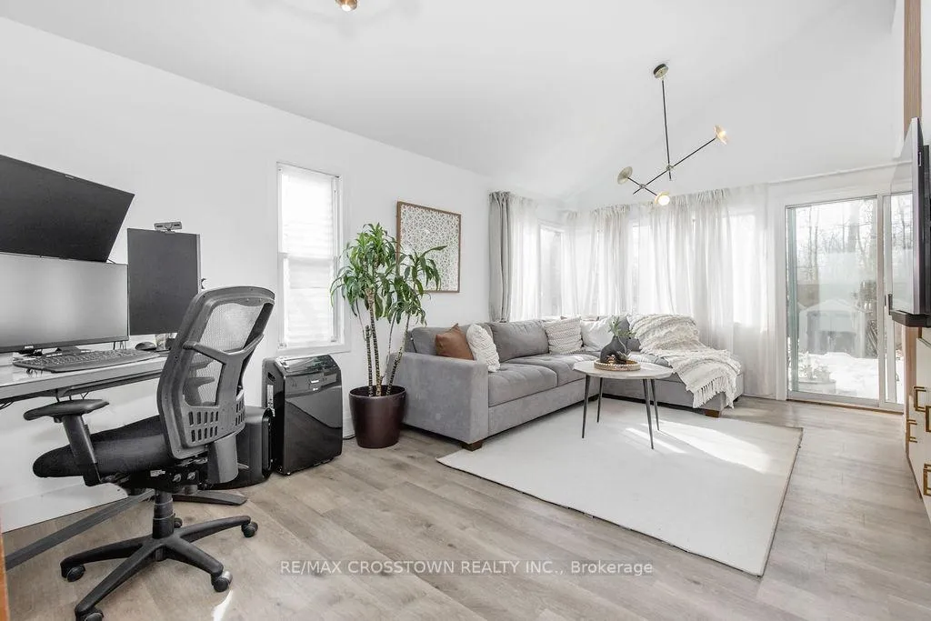 Photo 9 of 741 Cedarvale Drive, Innisfil, Lefroy — HOMEH