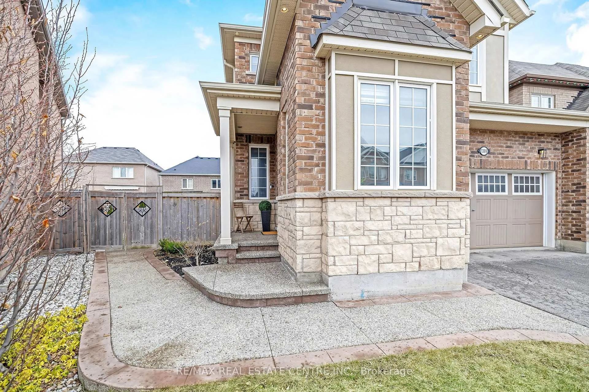 Photo 4 of 1399 Whitney Terrace, Milton, Ford — HOMEH