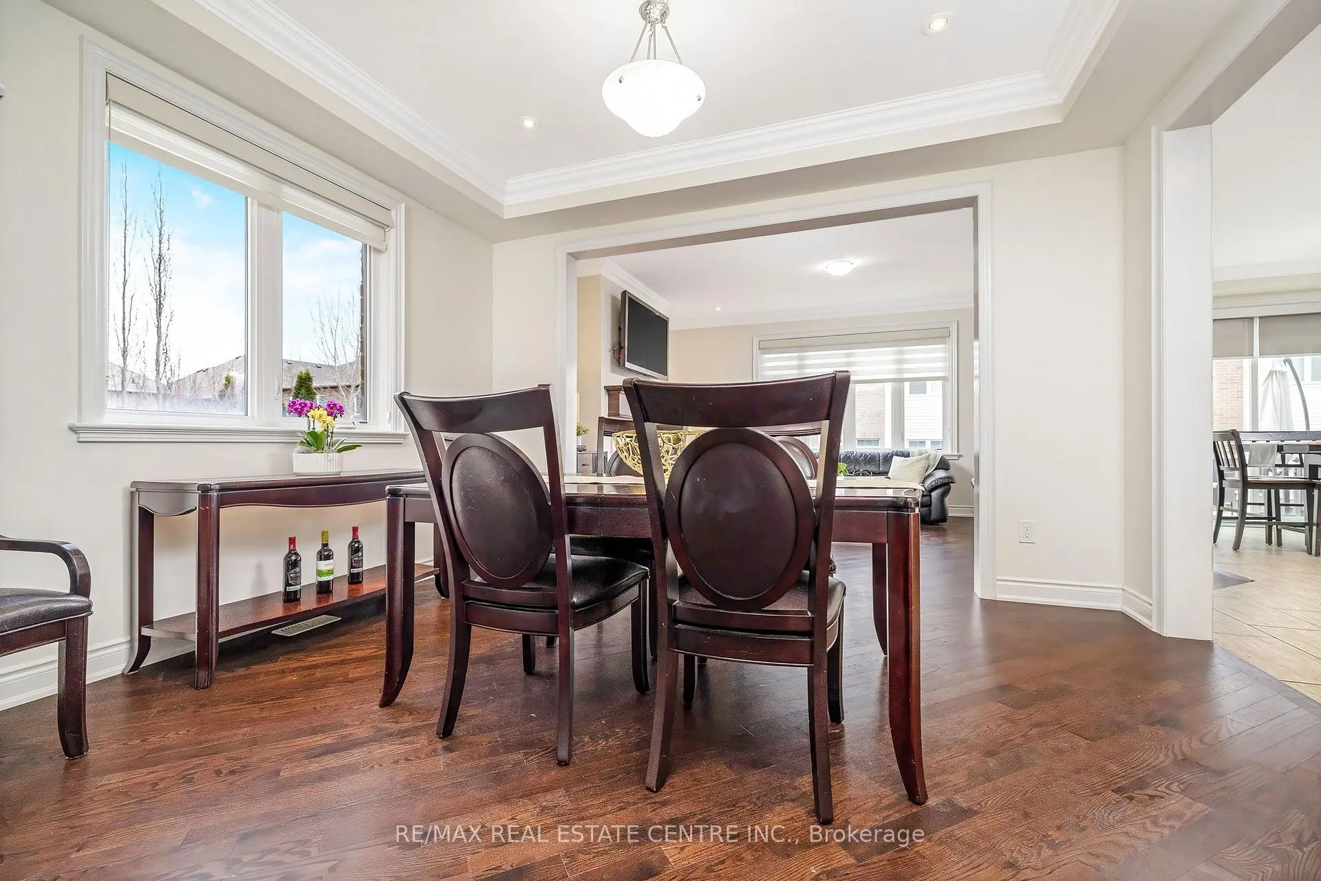 Photo 10 of 1399 Whitney Terrace, Milton, Ford — HOMEH