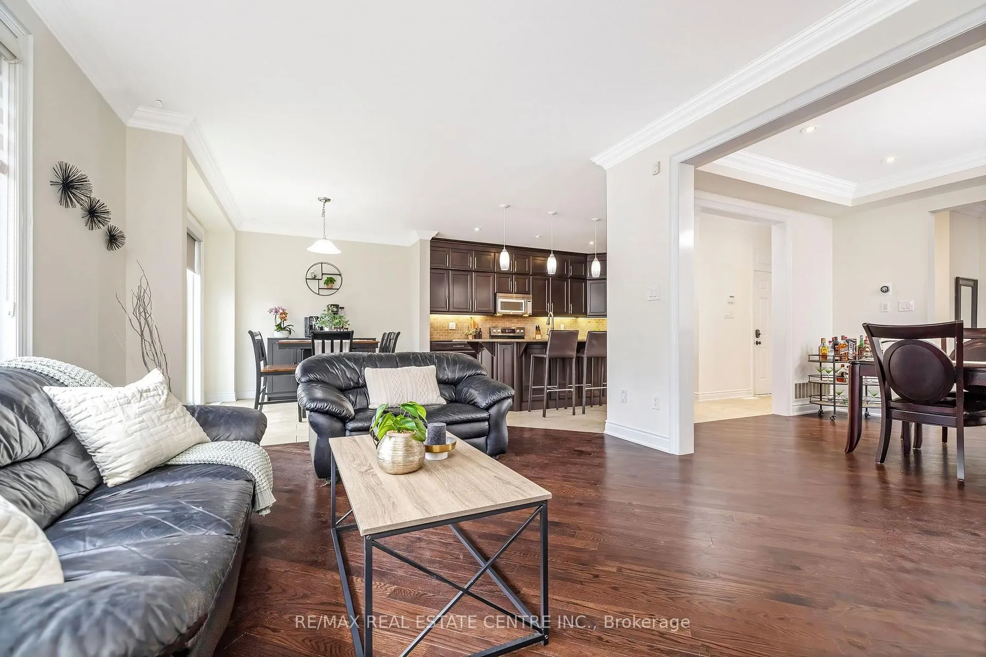 Photo 16 of 1399 Whitney Terrace, Milton, Ford — HOMEH
