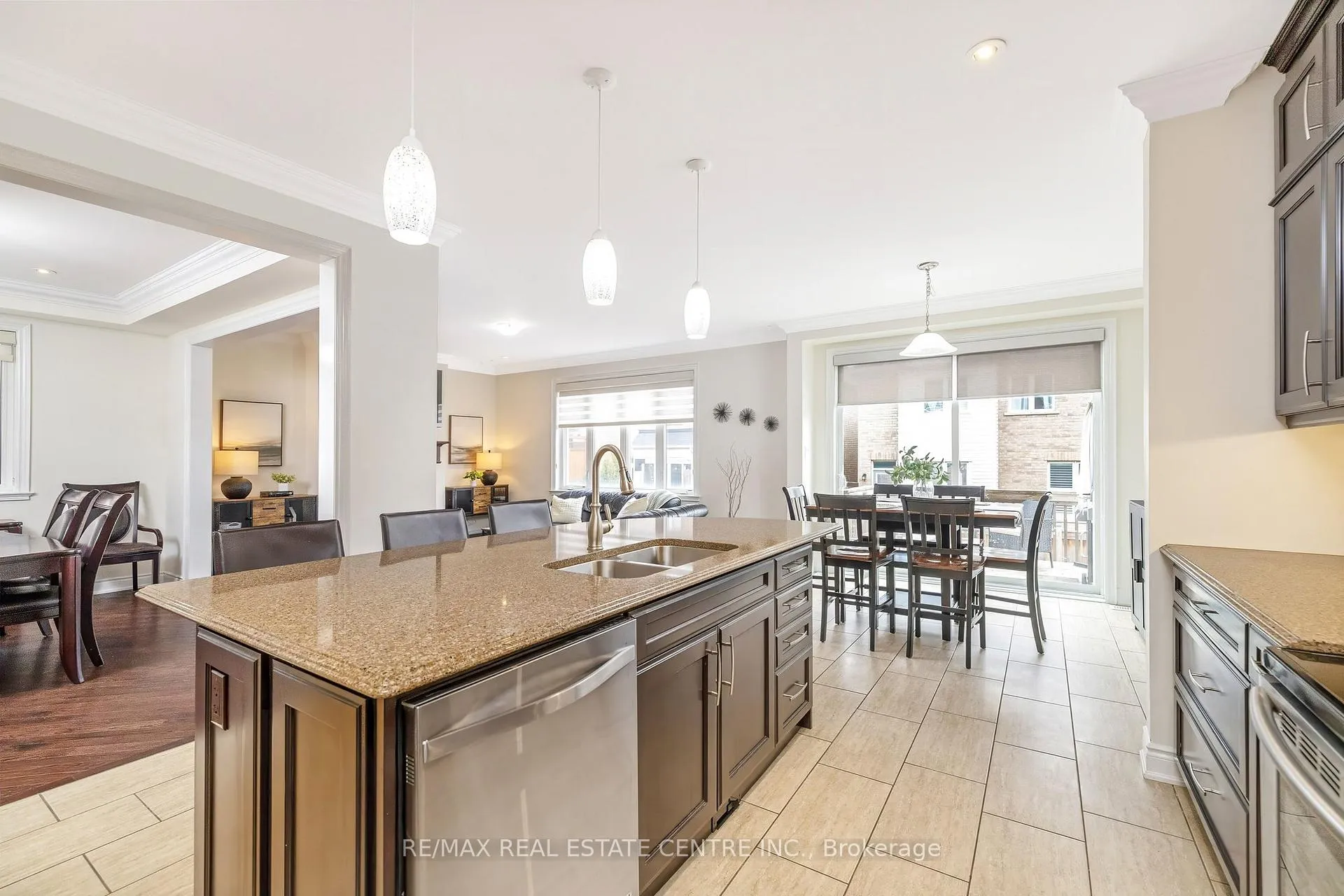 Photo 19 of 1399 Whitney Terrace, Milton, Ford — HOMEH