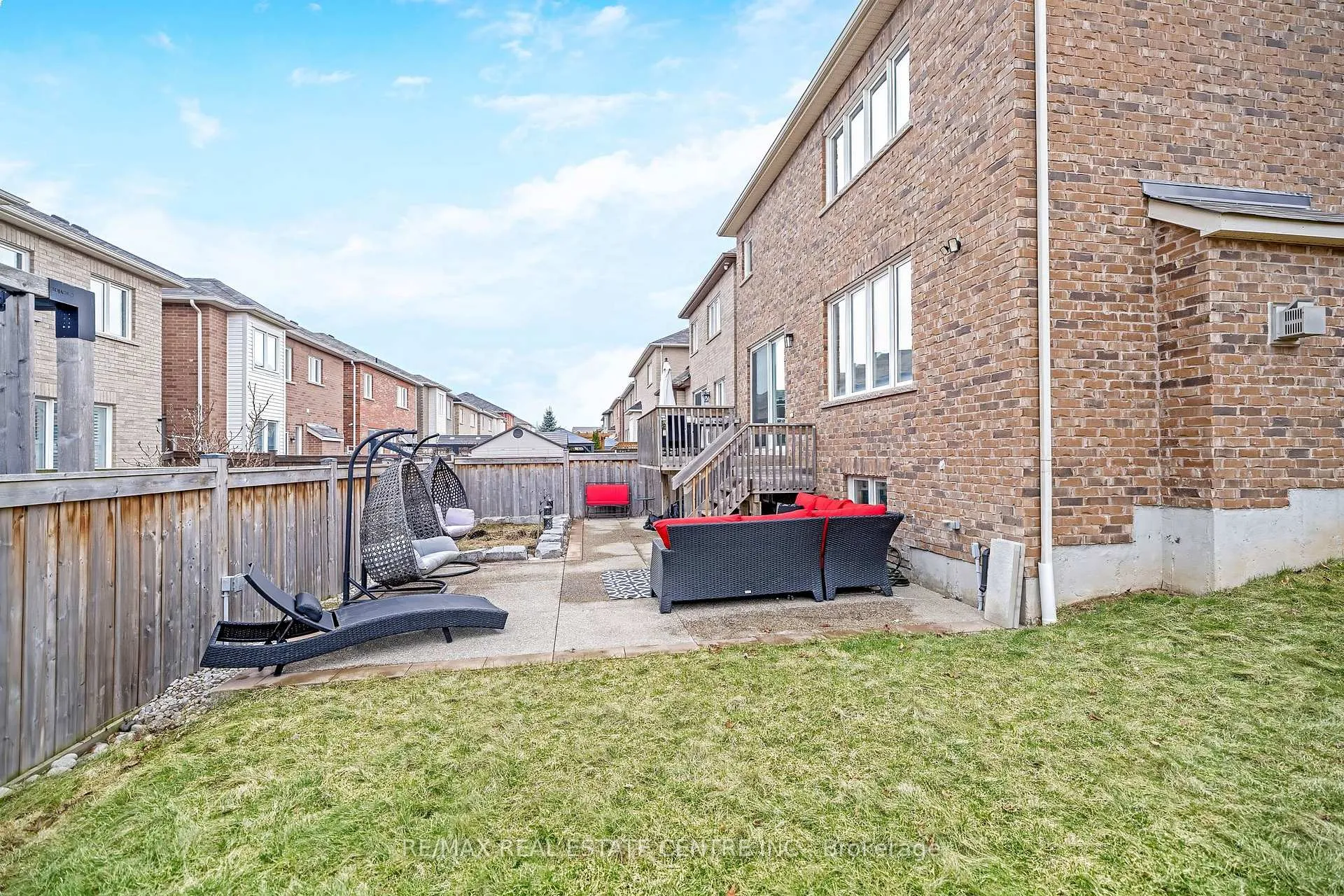 Photo 41 of 1399 Whitney Terrace, Milton, Ford — HOMEH