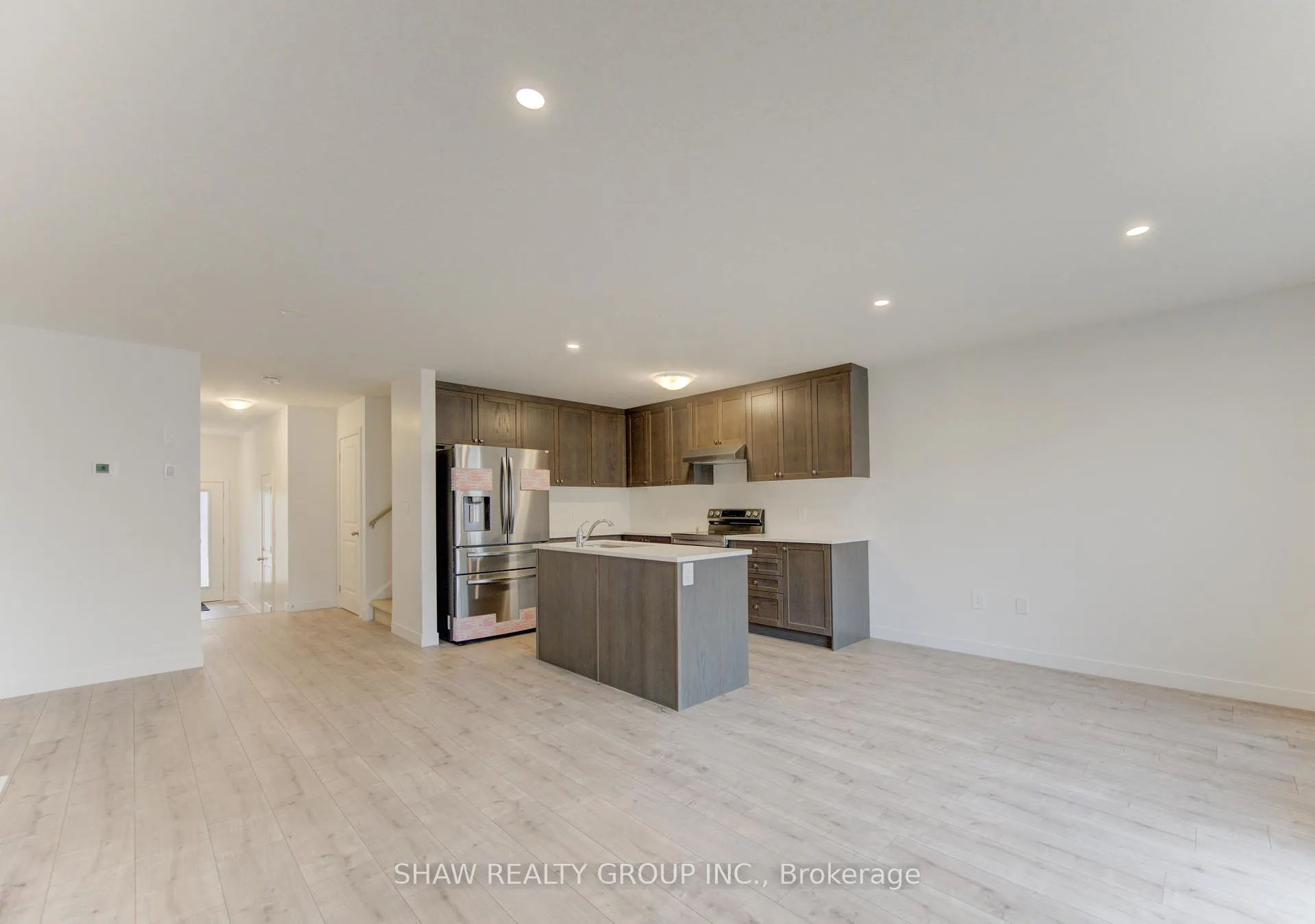 Photo 9 of 29 Oak Forest Common, Cambridge — HOMEH