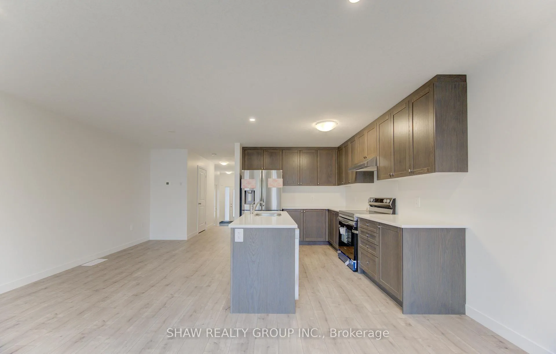 Photo 10 of 29 Oak Forest Common, Cambridge — HOMEH