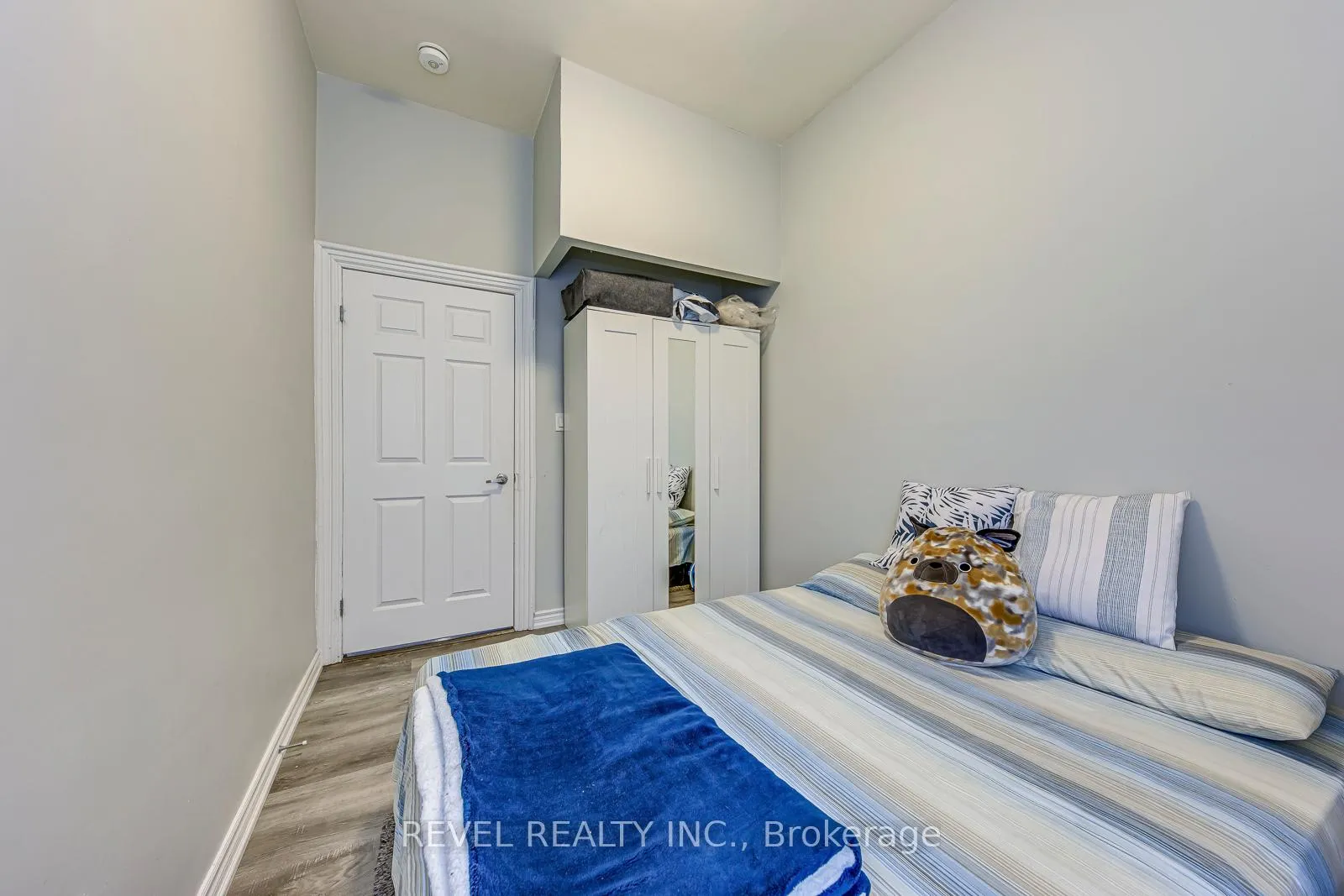 Photo 17 of 49 Young Street, Halton Hills, Acton — HOMEH