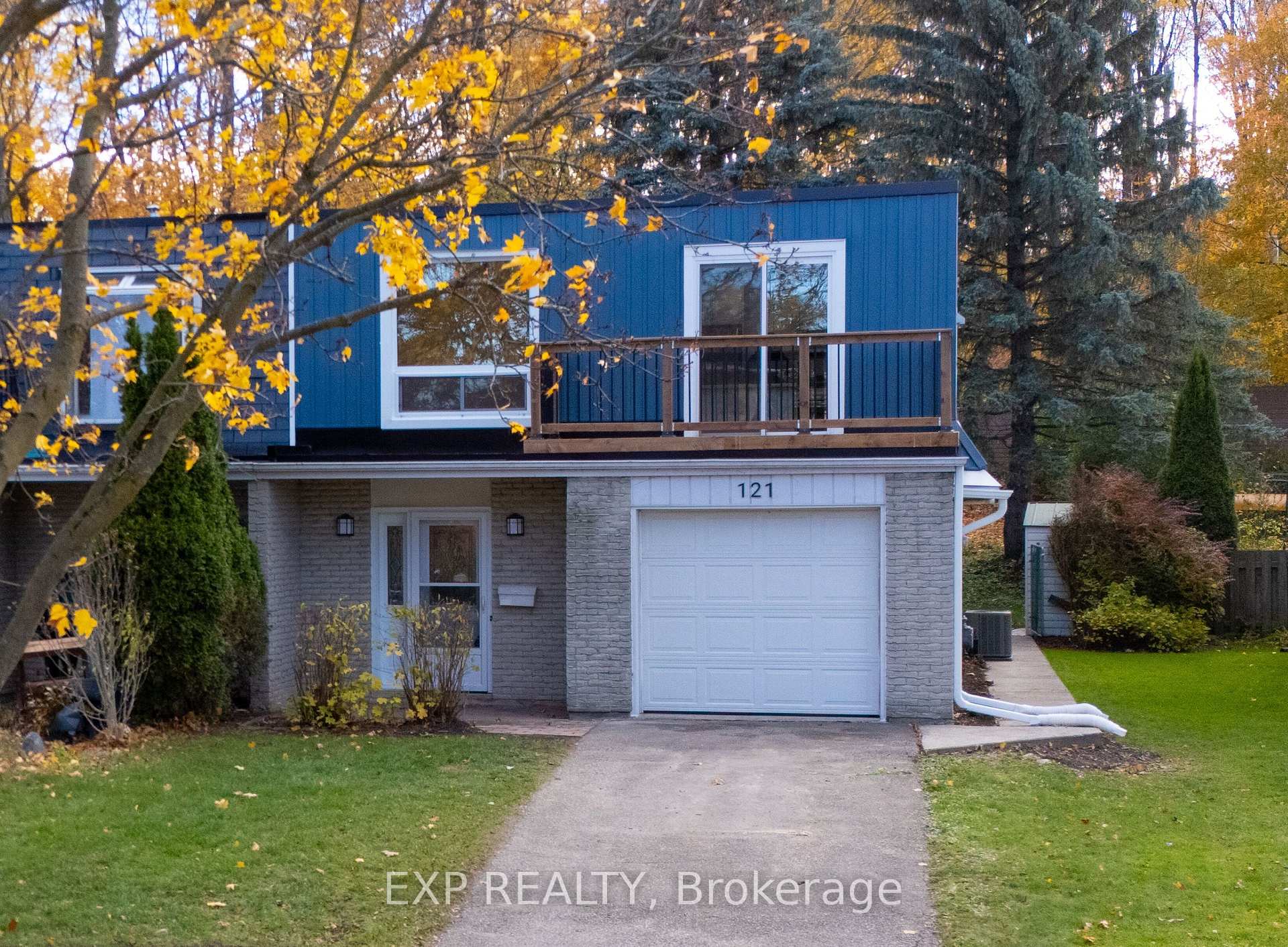 Front of 121 Ingleside Drive