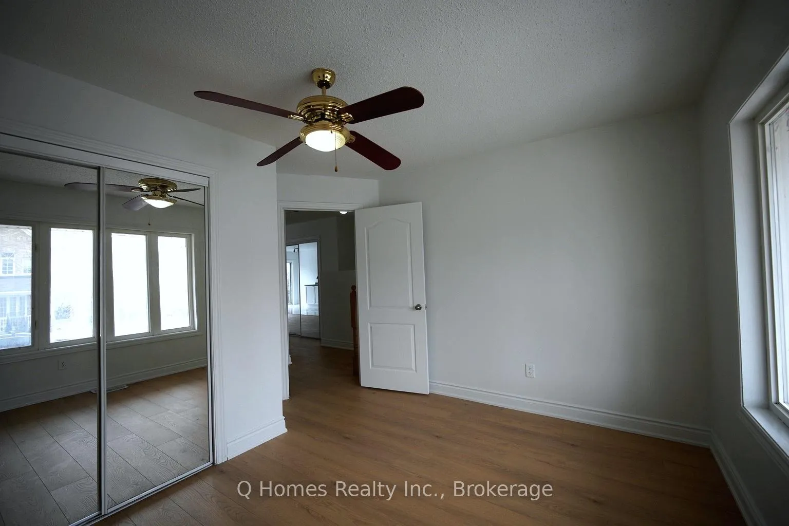 Photo 19 of 49 Counsellor Terrace, Barrie, Innis-Shore — HOMEH