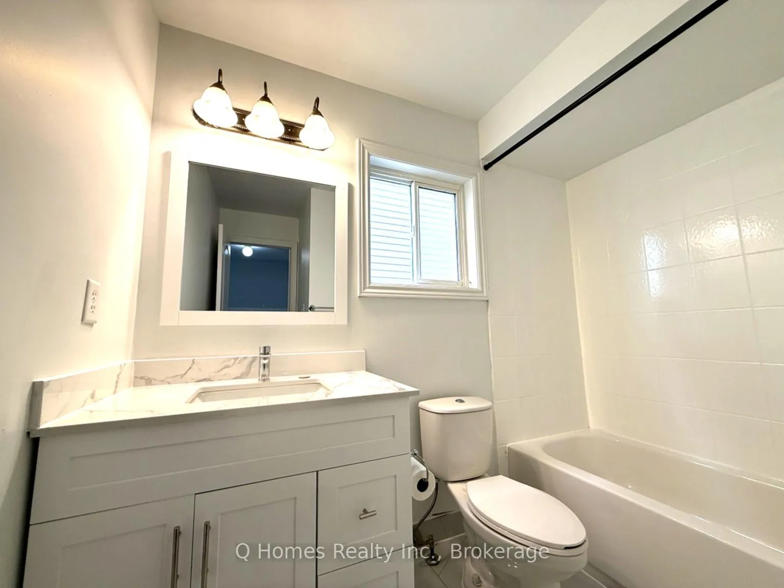 Photo 21 of 49 Counsellor Terrace, Barrie, Innis-Shore — HOMEH