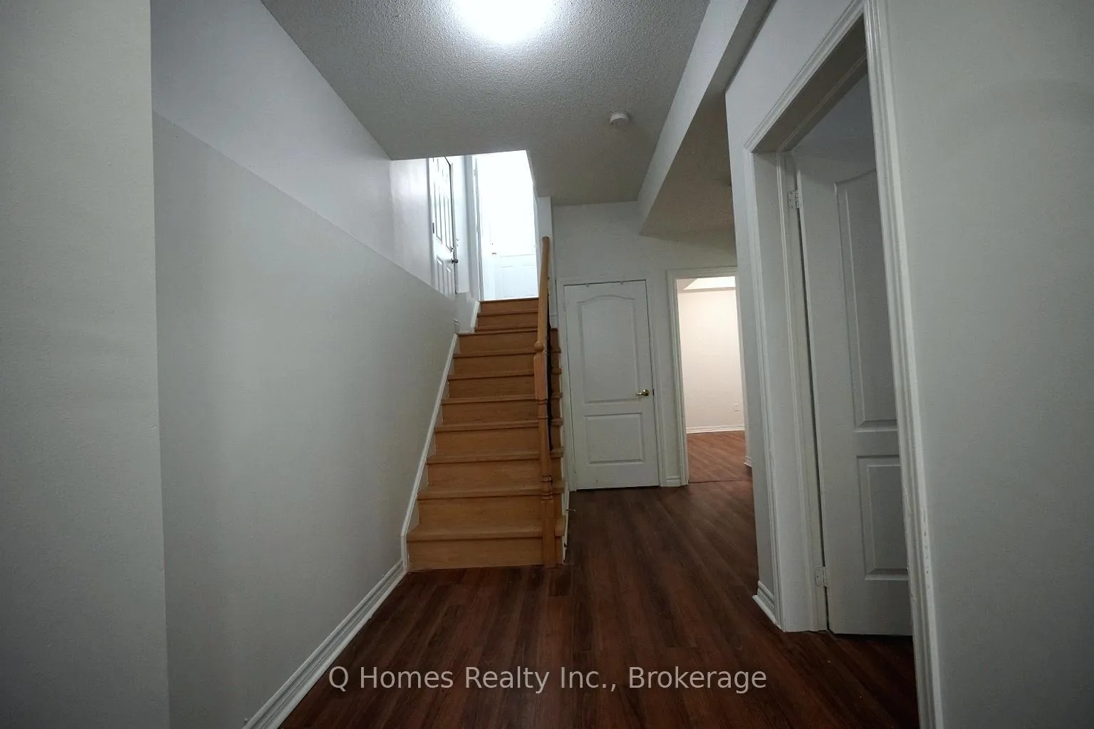 Photo 24 of 49 Counsellor Terrace, Barrie, Innis-Shore — HOMEH