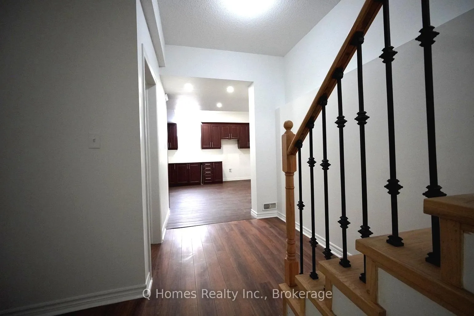 Photo 33 of 49 Counsellor Terrace, Barrie, Innis-Shore — HOMEH
