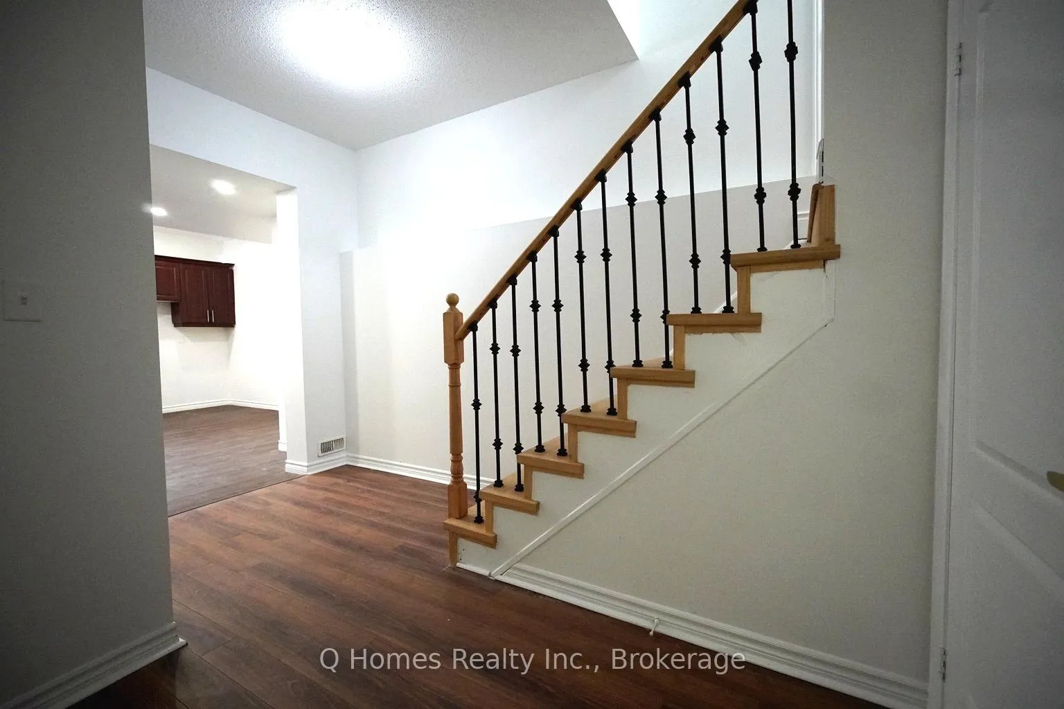 Photo 35 of 49 Counsellor Terrace, Barrie, Innis-Shore — HOMEH