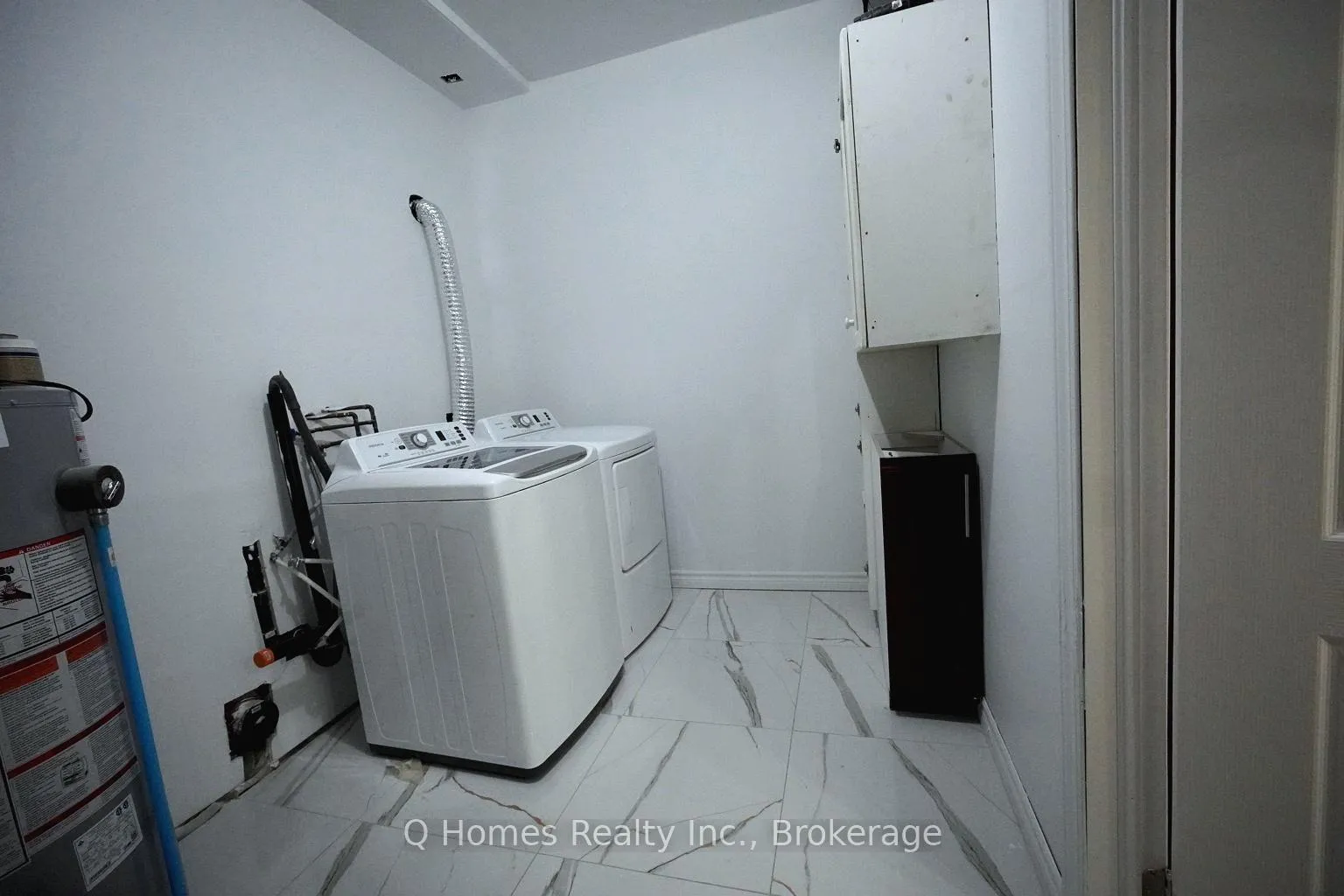 Photo 37 of 49 Counsellor Terrace, Barrie, Innis-Shore — HOMEH