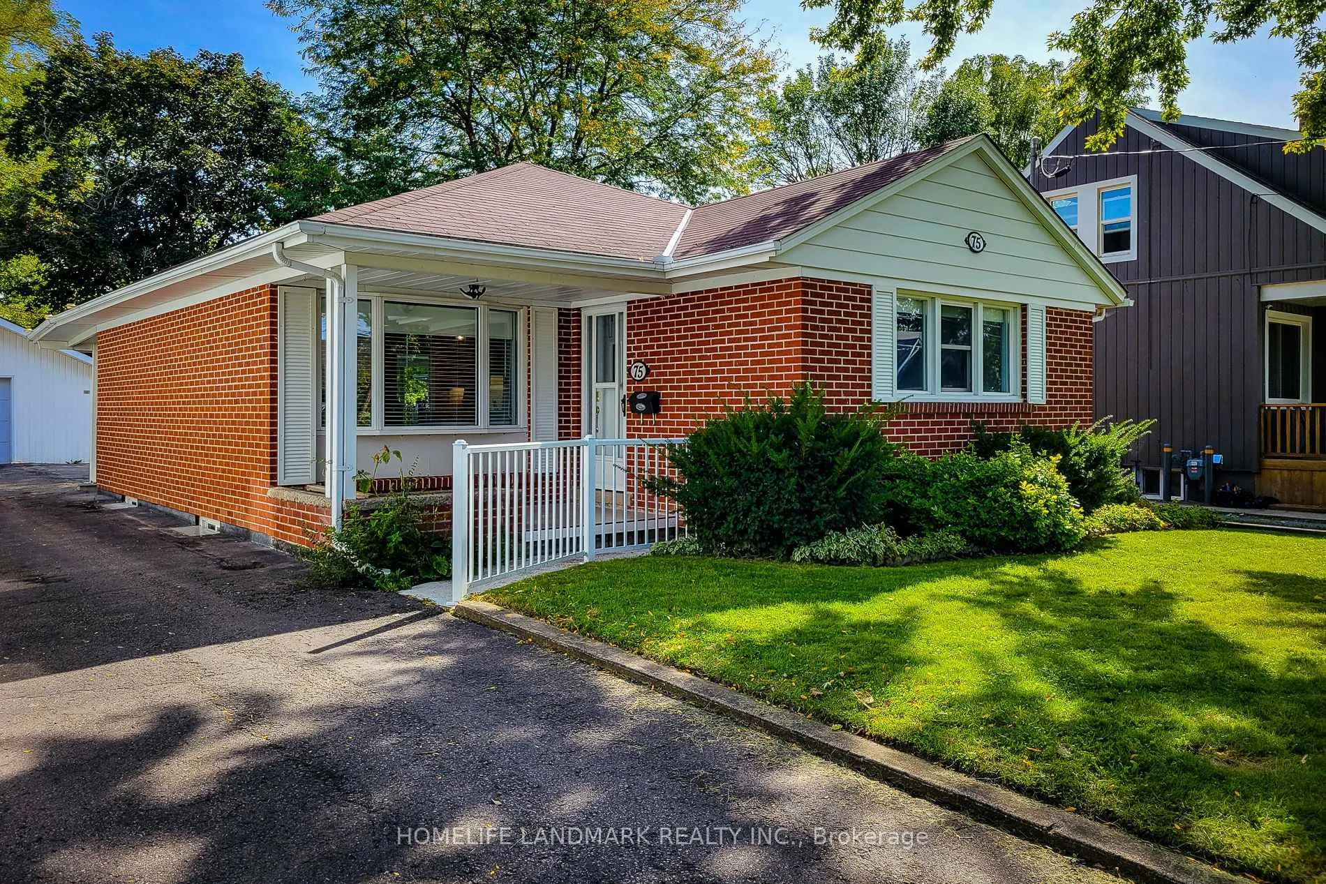 Photo 2 of Unit Lower, 75 Bayview Drive, St. Catharines, Port Dalhousie — HOMEH