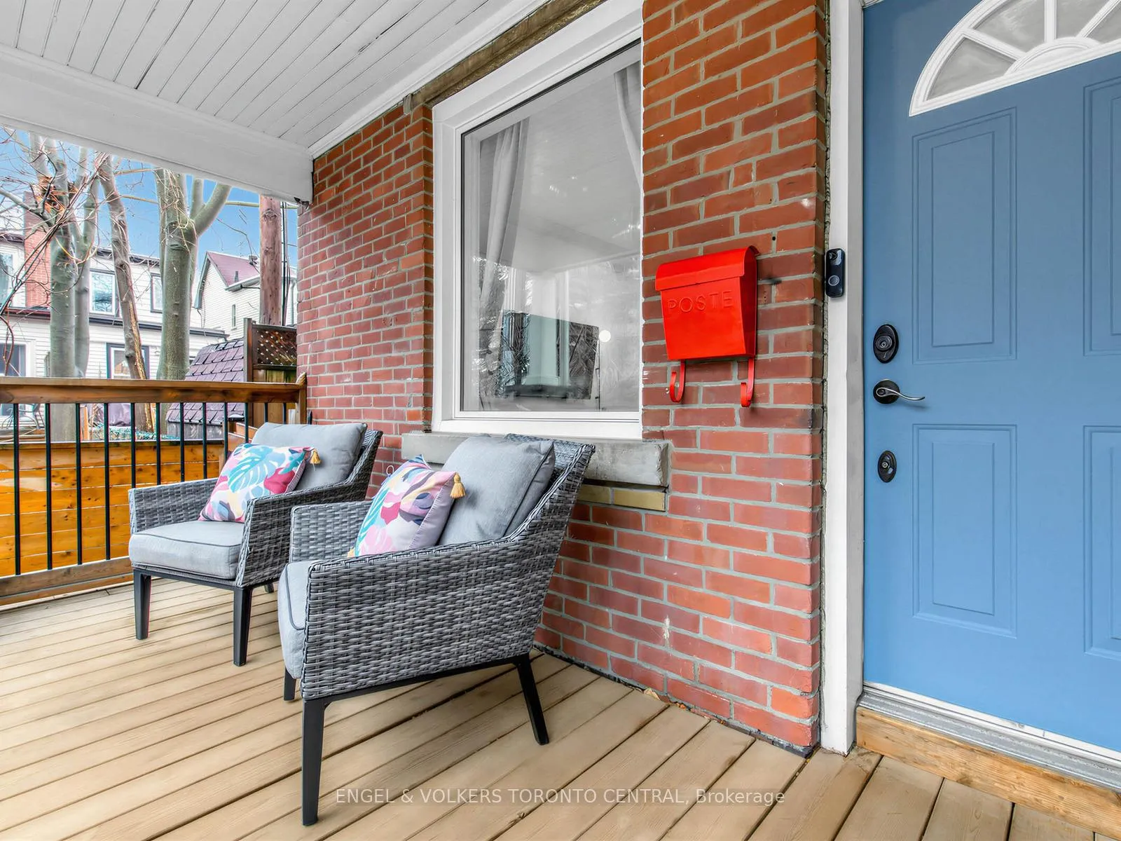 Photo 2 of 4 Felstead Avenue, Toronto, Greenwood-Coxwell — HOMEH