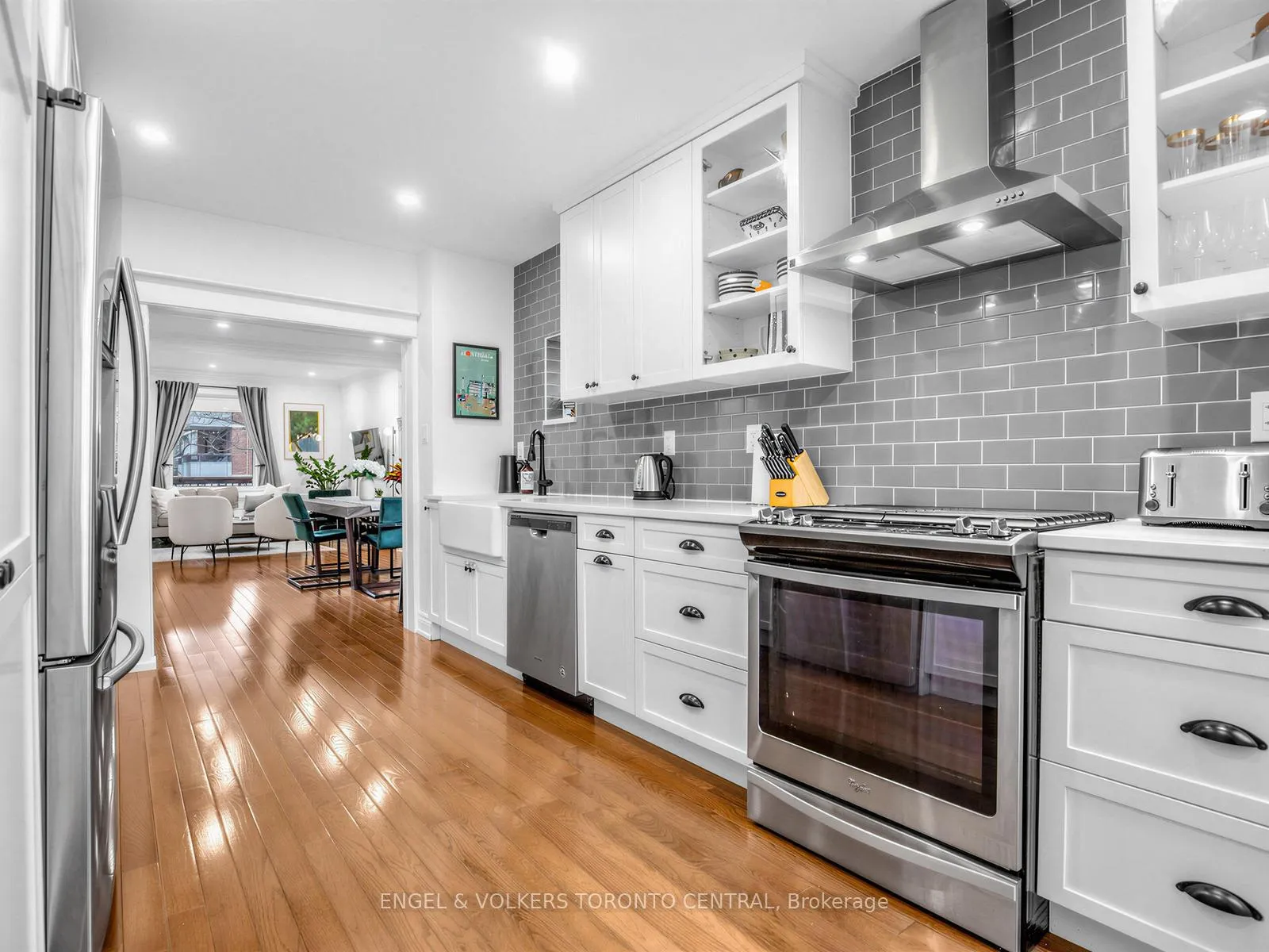 Photo 6 of 4 Felstead Avenue, Toronto, Greenwood-Coxwell — HOMEH