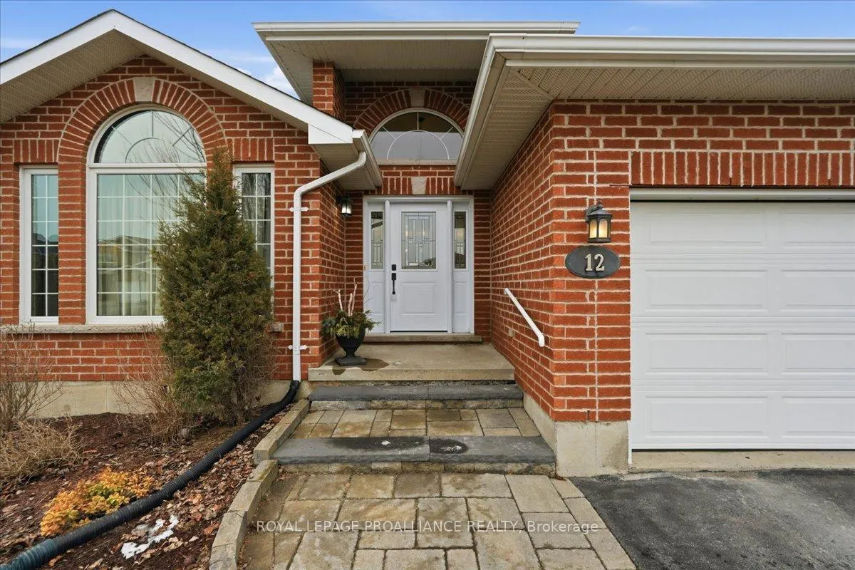 Photo 2 of 12 Chelsea Crescent, Belleville, Thurlow Ward — HOMEH