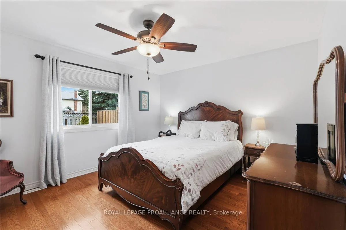 Photo 15 of 12 Chelsea Crescent, Belleville, Thurlow Ward — HOMEH