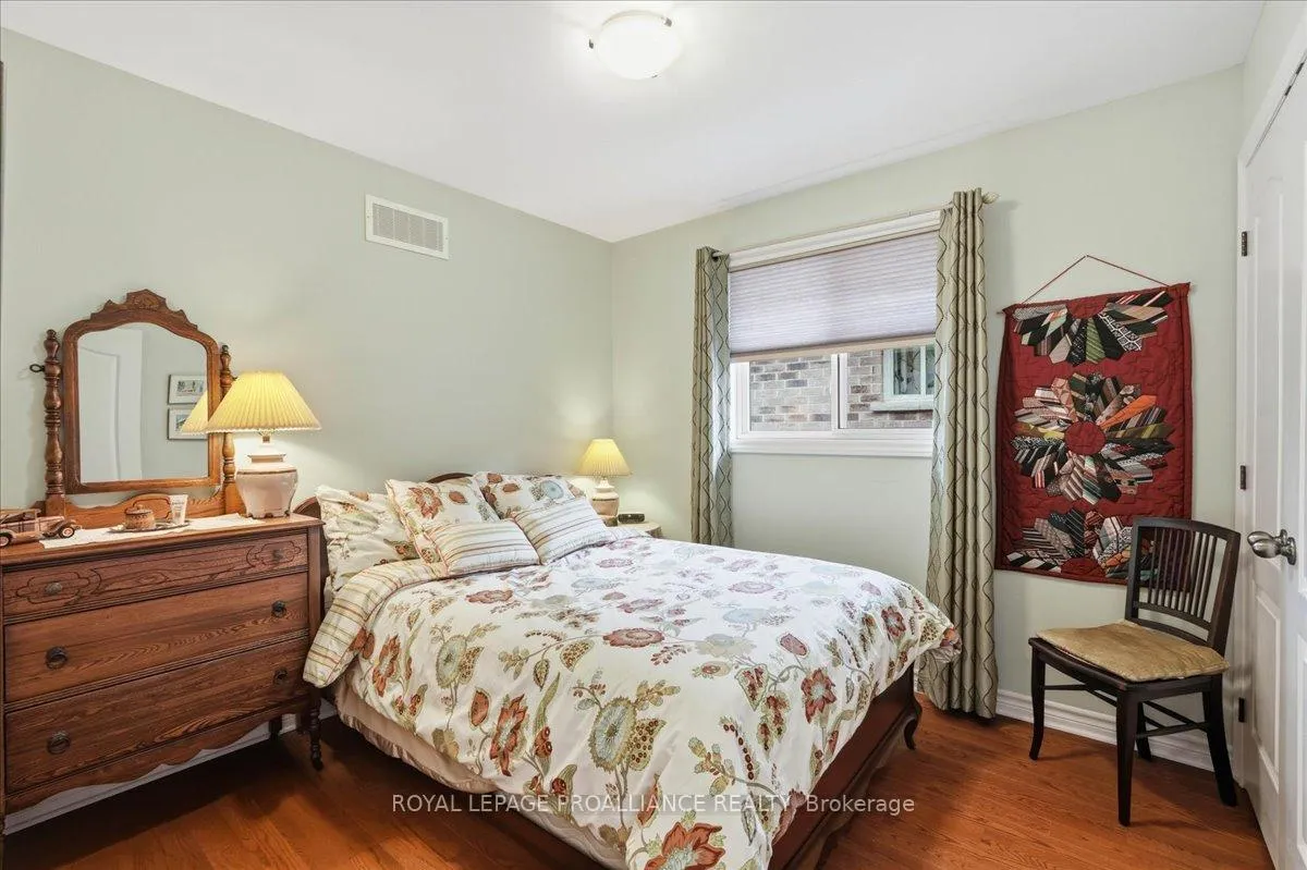 Photo 18 of 12 Chelsea Crescent, Belleville, Thurlow Ward — HOMEH