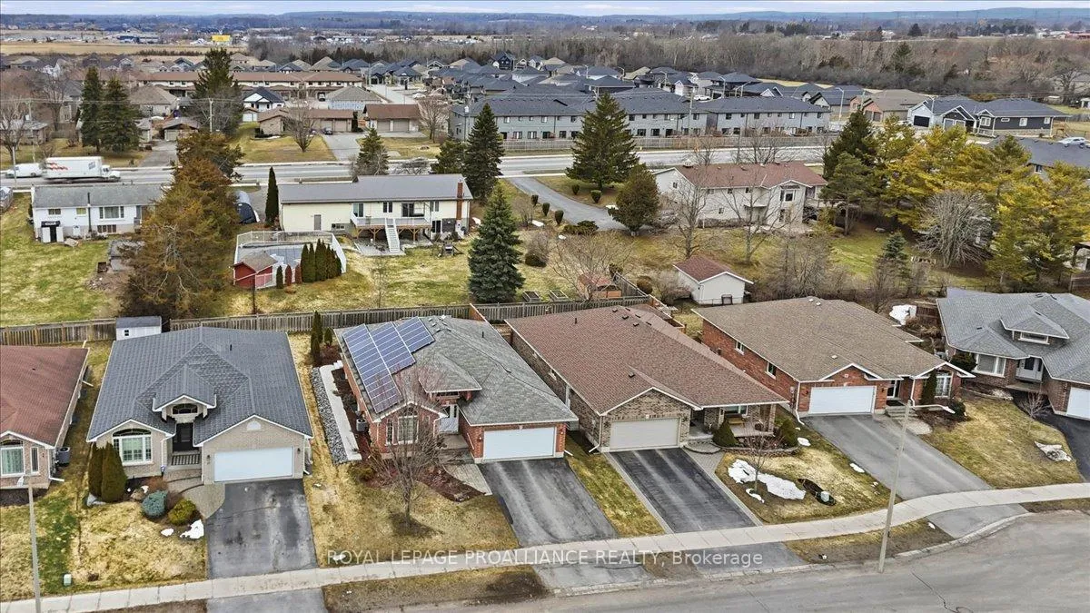 Photo 27 of 12 Chelsea Crescent, Belleville, Thurlow Ward — HOMEH