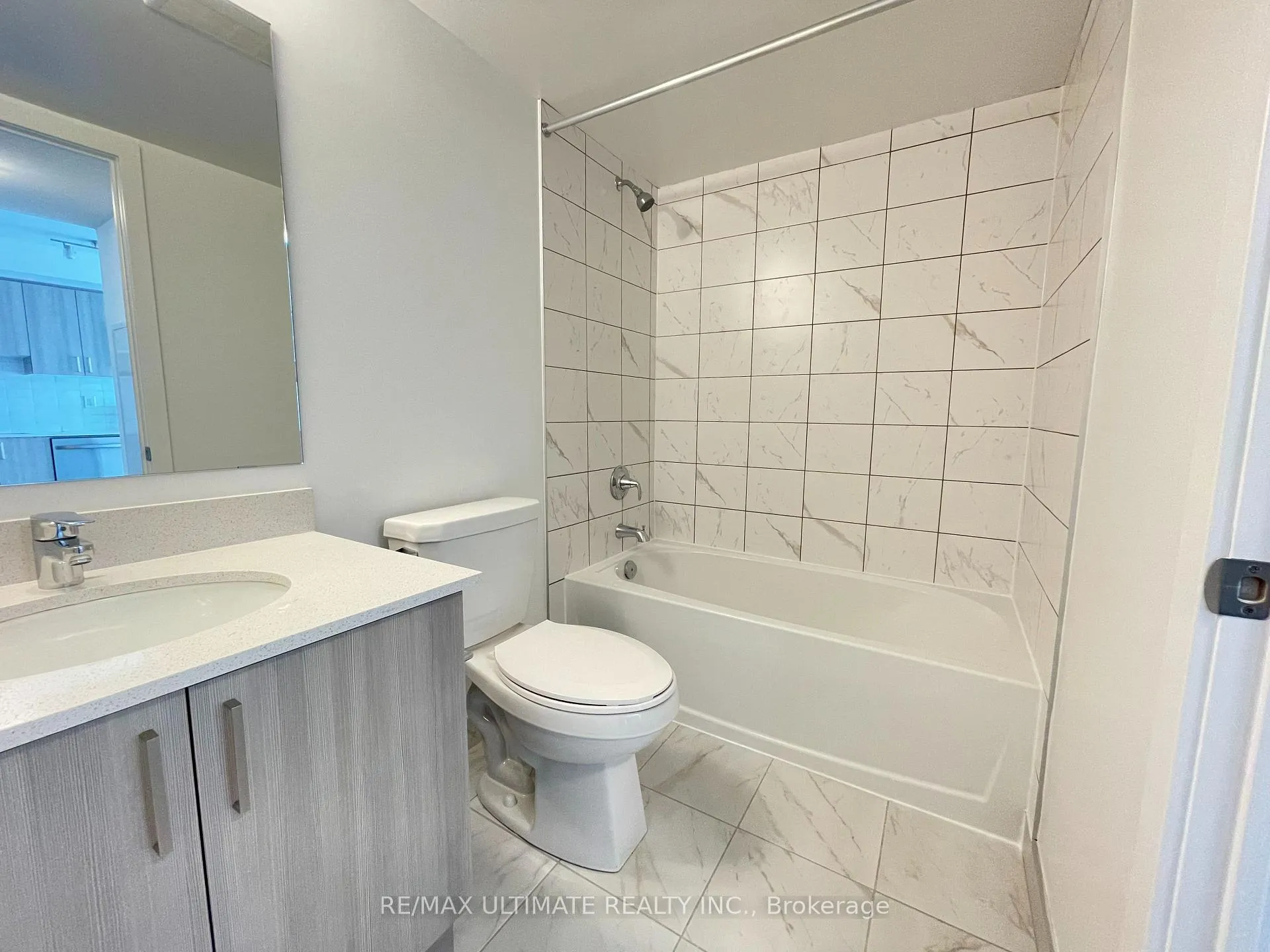 Photo 15 of Unit 2306, 1010 Sandy Beach Road, Pickering, Bay Ridges — HOMEH