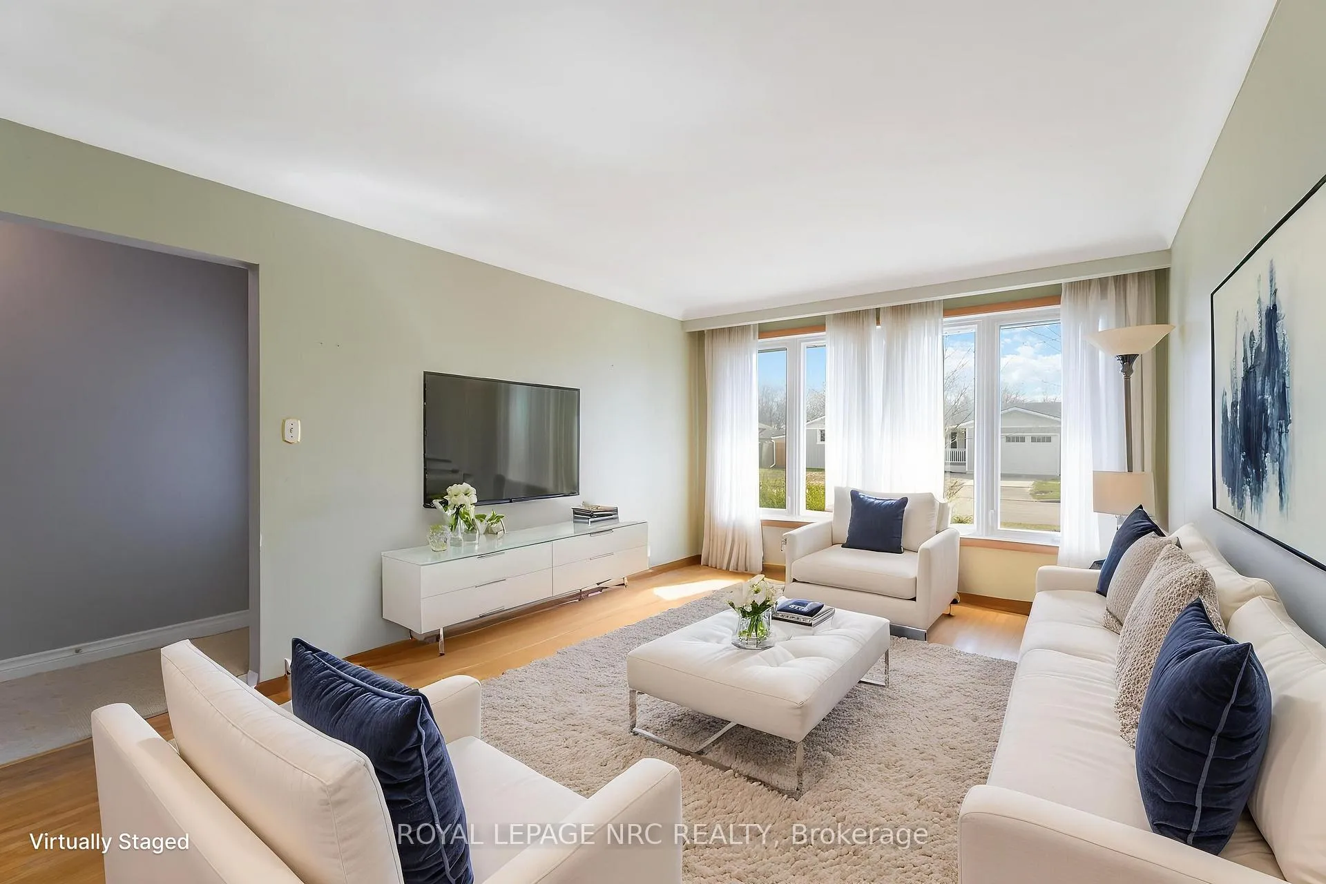 Photo 8 of 3987 Montcalm Crescent, Niagara Falls, Chippawa — HOMEH
