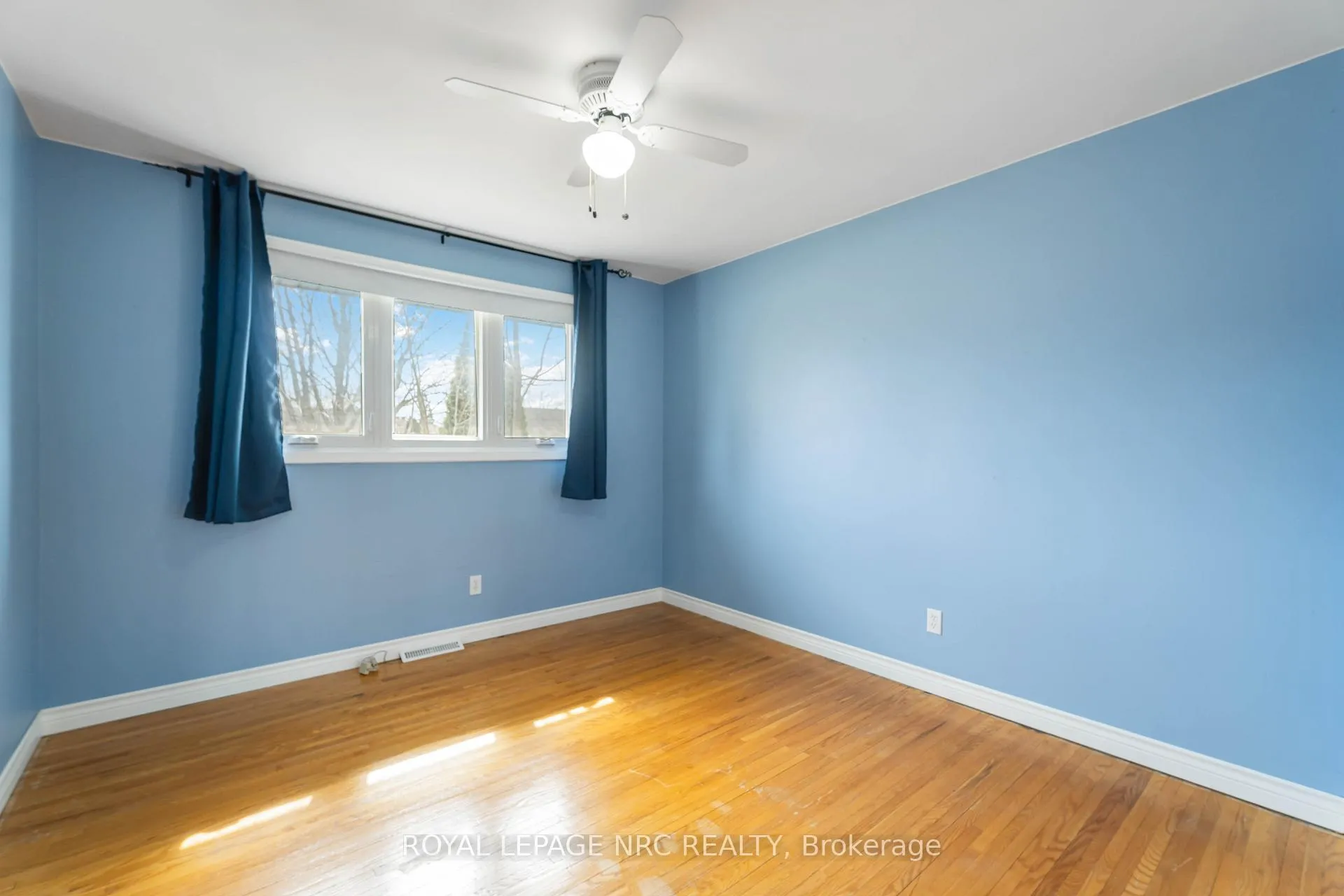Photo 17 of 3987 Montcalm Crescent, Niagara Falls, Chippawa — HOMEH