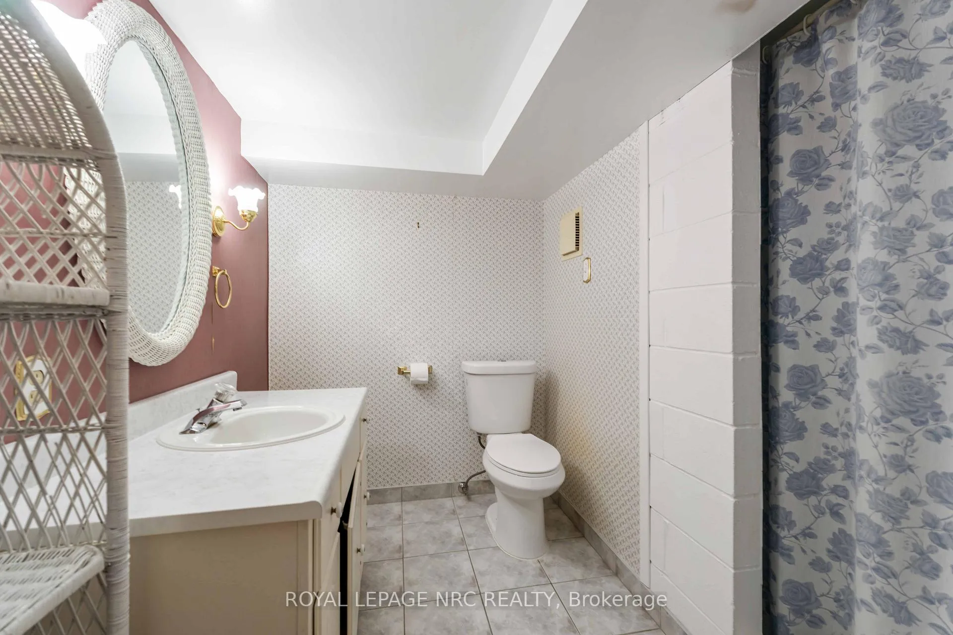 Photo 29 of 3987 Montcalm Crescent, Niagara Falls, Chippawa — HOMEH