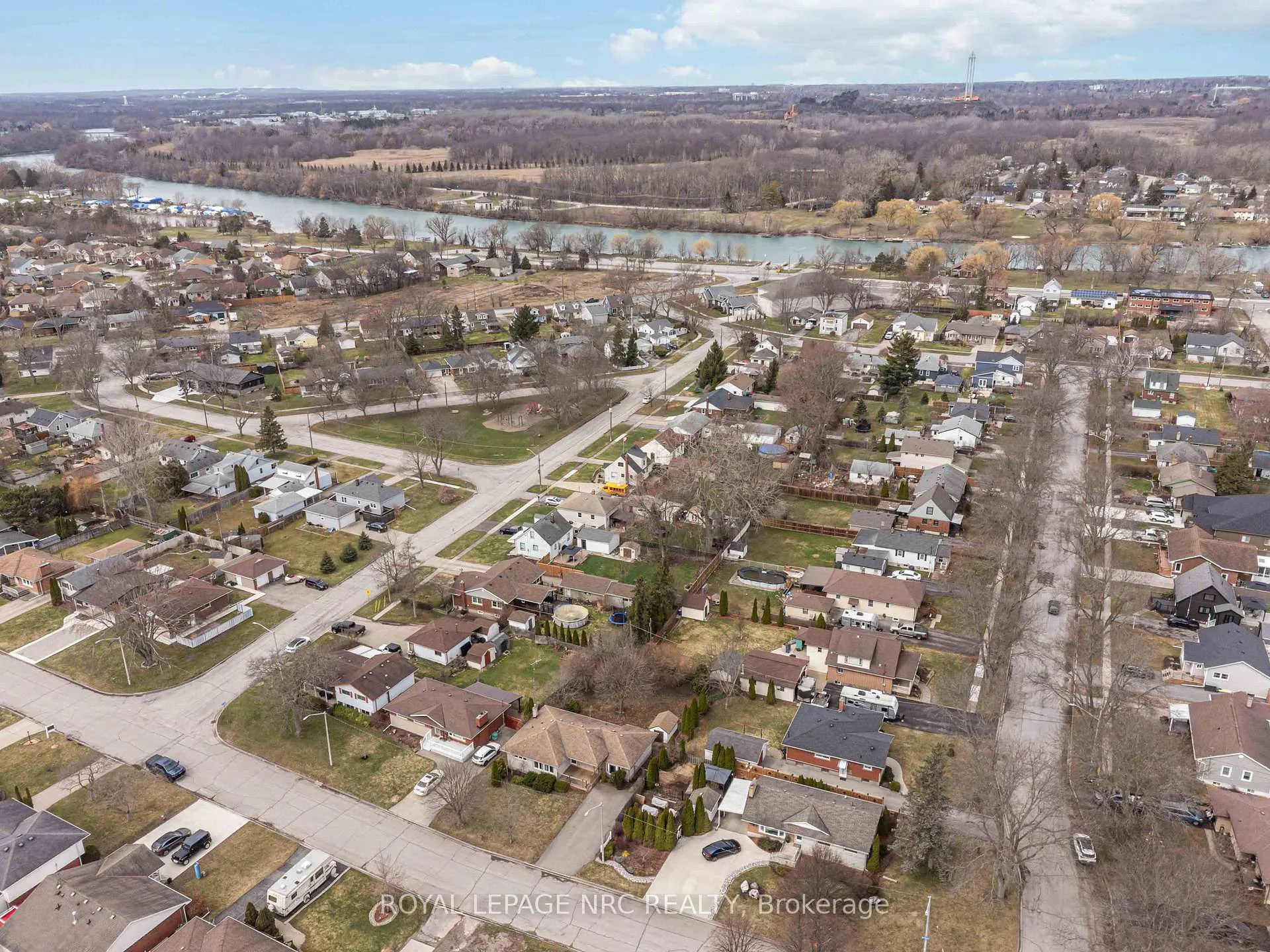 Photo 38 of 3987 Montcalm Crescent, Niagara Falls, Chippawa — HOMEH