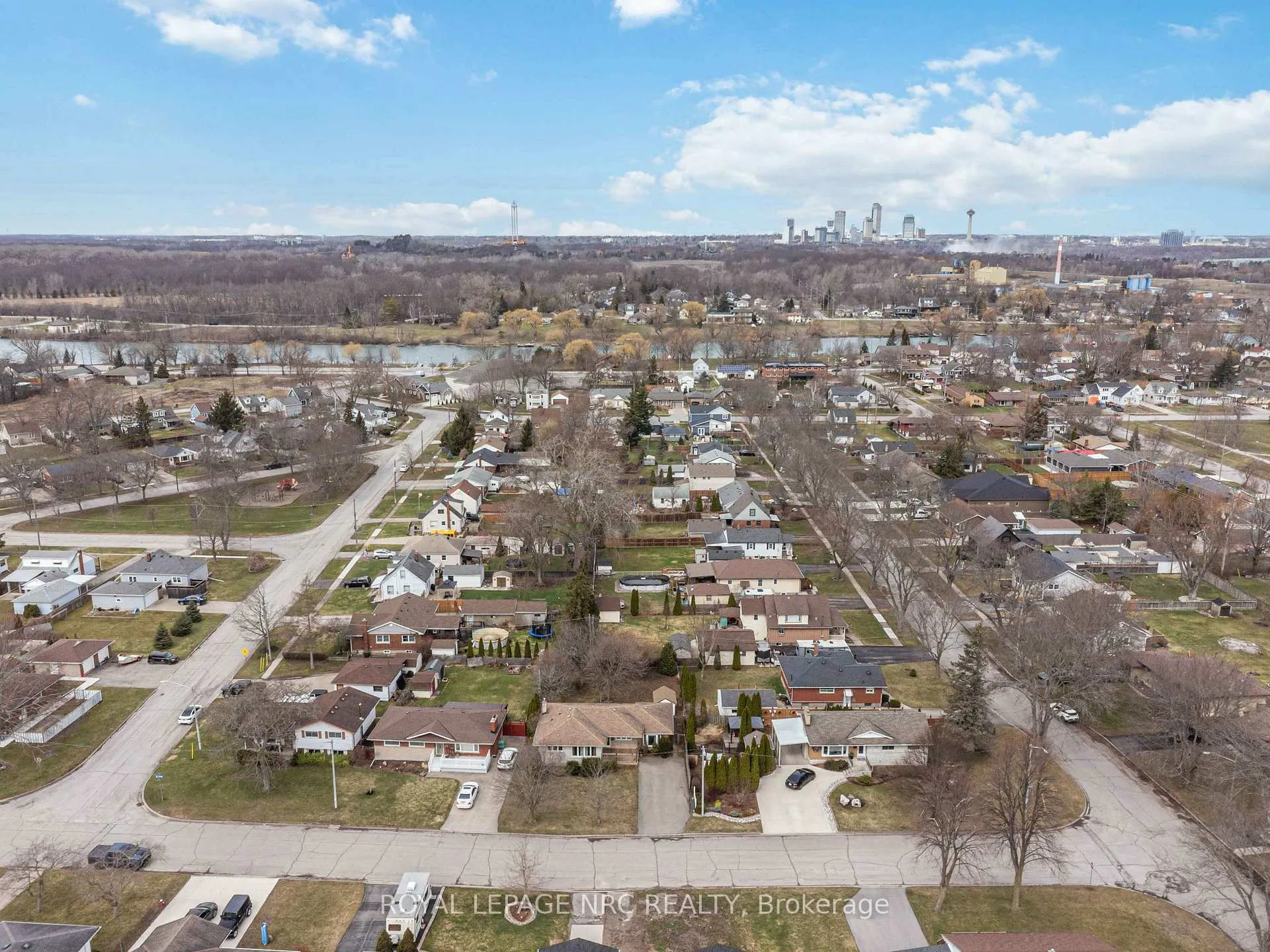 Photo 39 of 3987 Montcalm Crescent, Niagara Falls, Chippawa — HOMEH