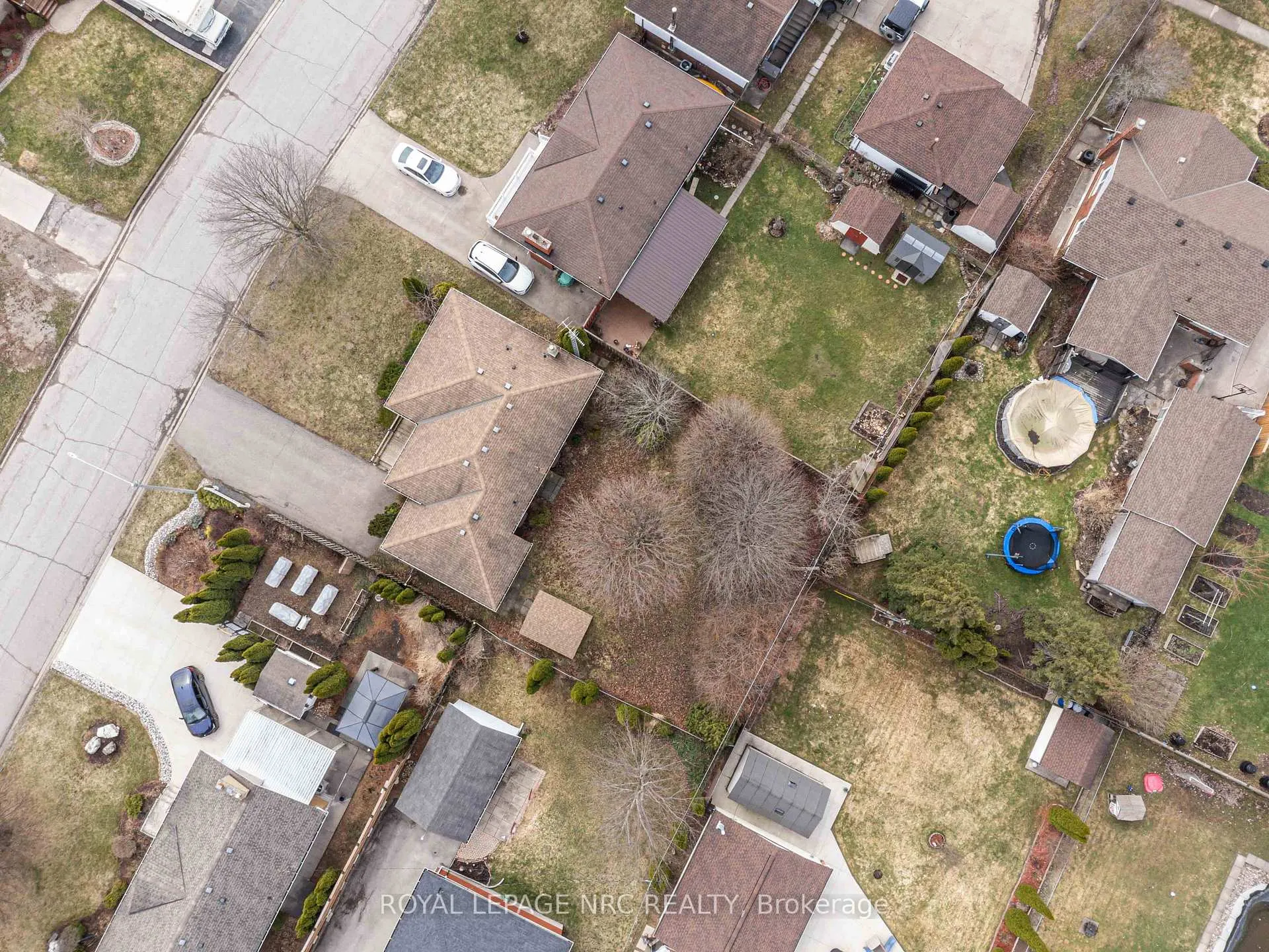 Photo 40 of 3987 Montcalm Crescent, Niagara Falls, Chippawa — HOMEH