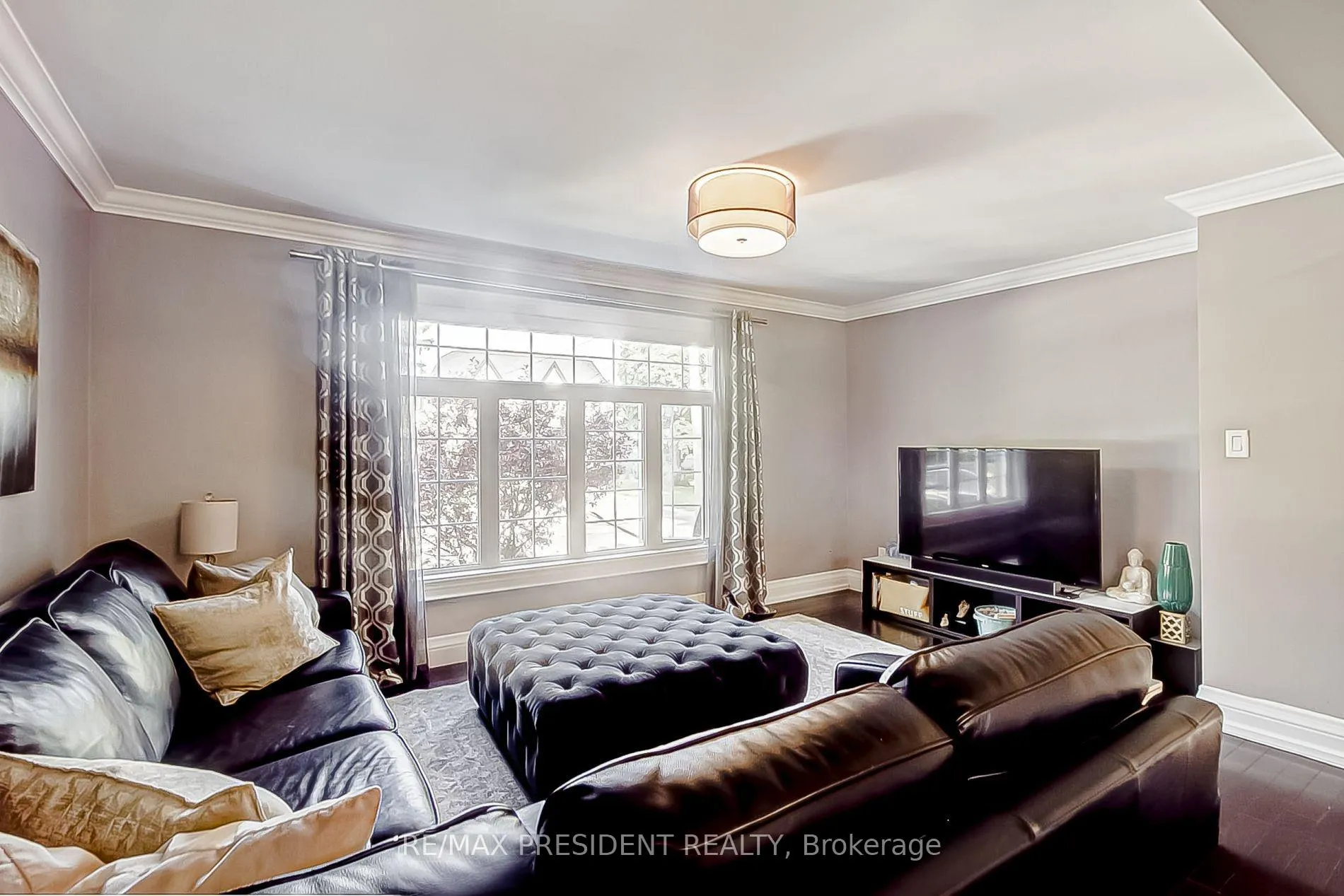 Photo 9 of 47 Harlow Crescent, Etobicoke, Thistletown-Beaumonde Heights — HOMEH