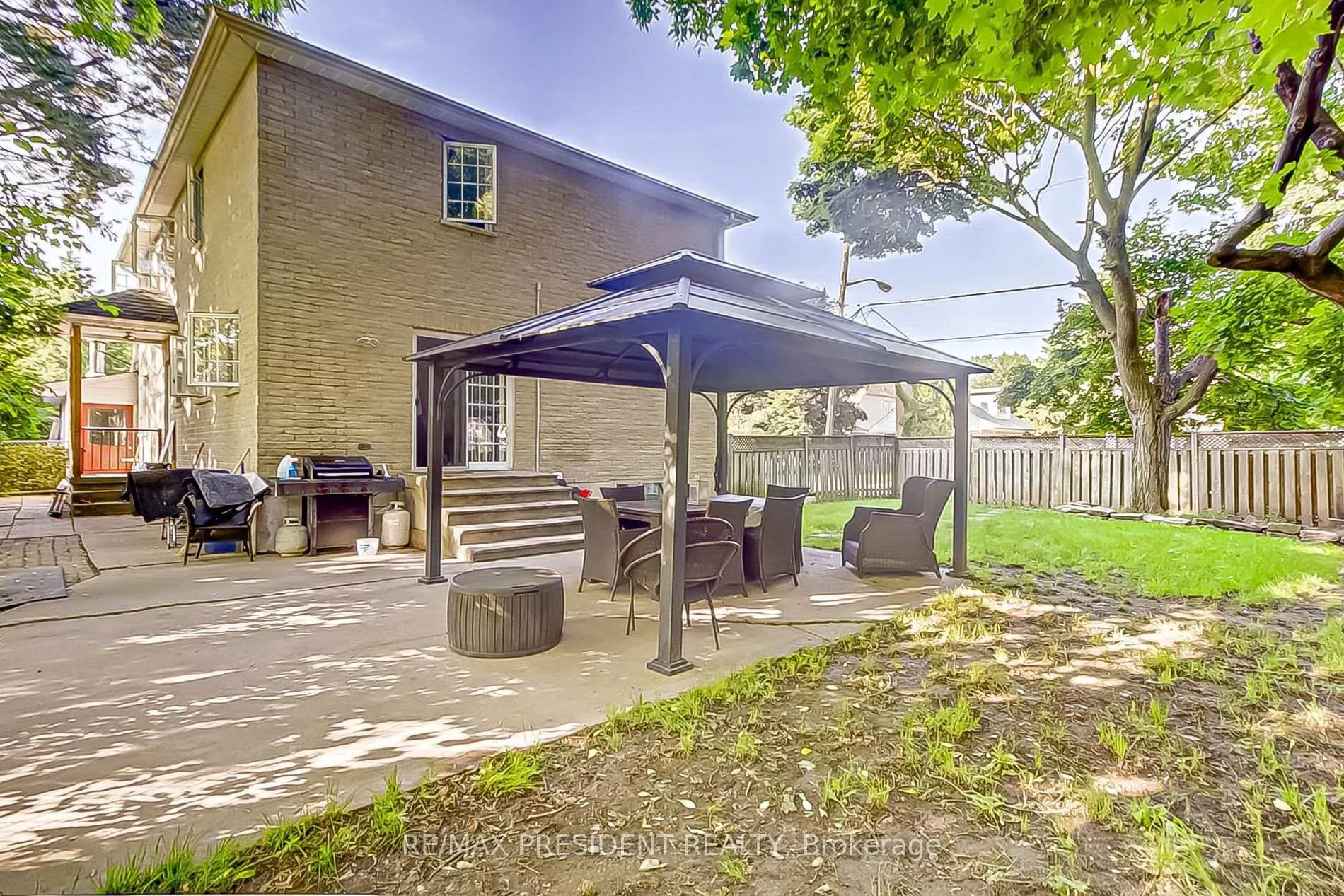 Photo 26 of 47 Harlow Crescent, Etobicoke, Thistletown-Beaumonde Heights — HOMEH