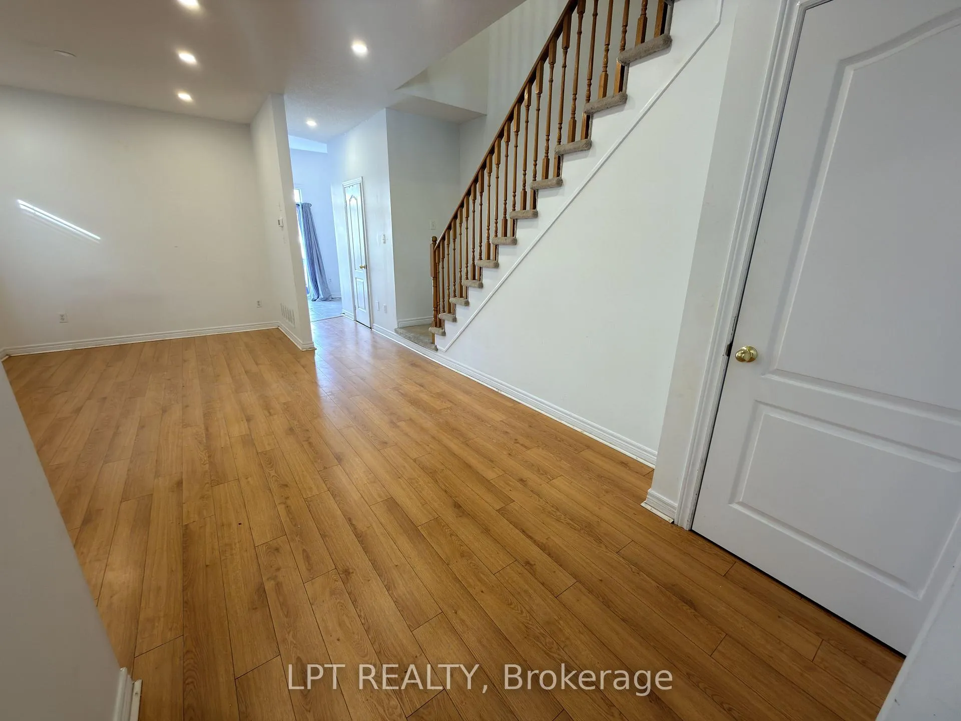 Photo 3 of 38 Silent Pond Crescent, Brampton, Madoc — HOMEH