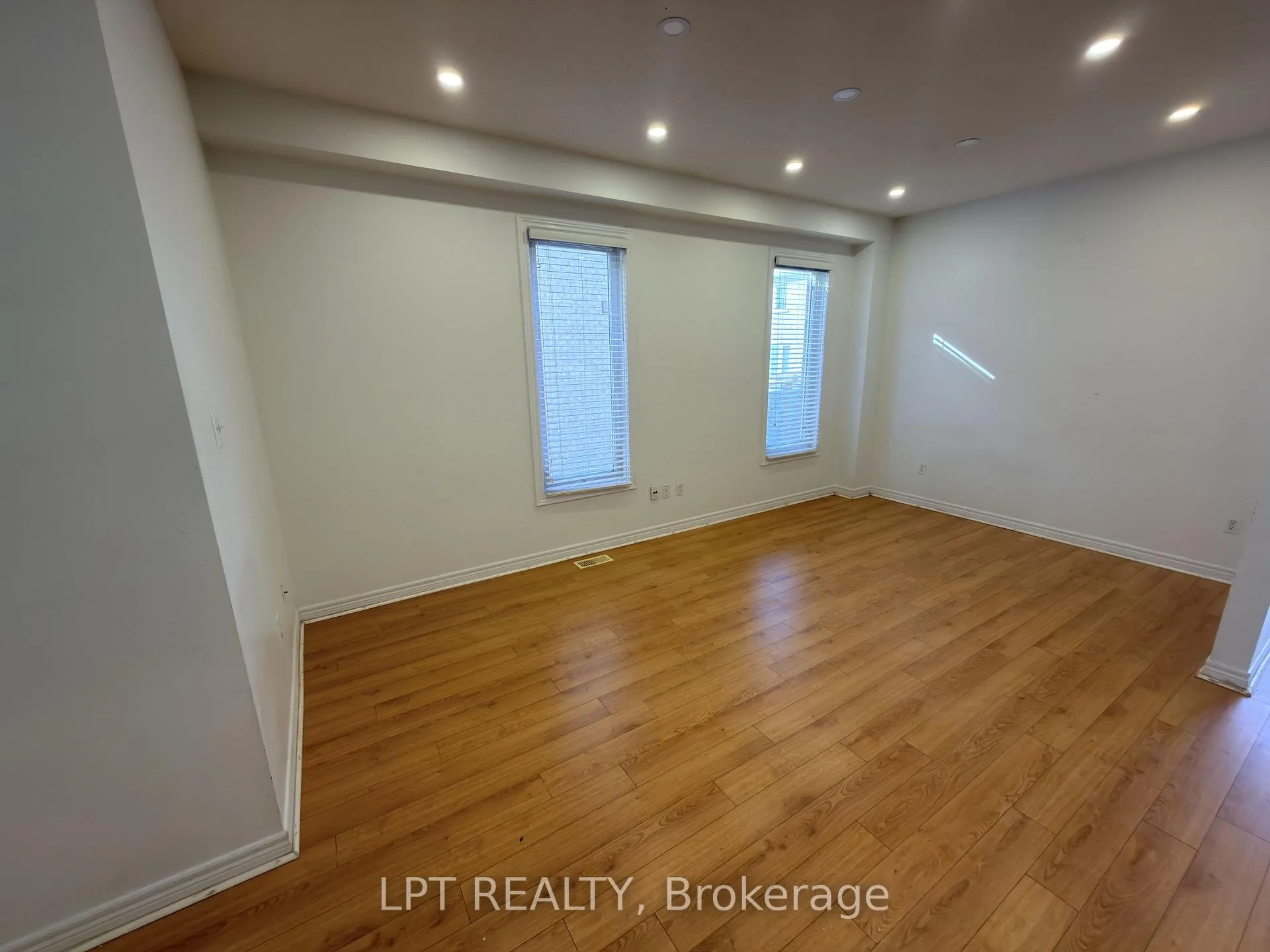 Photo 5 of 38 Silent Pond Crescent, Brampton, Madoc — HOMEH