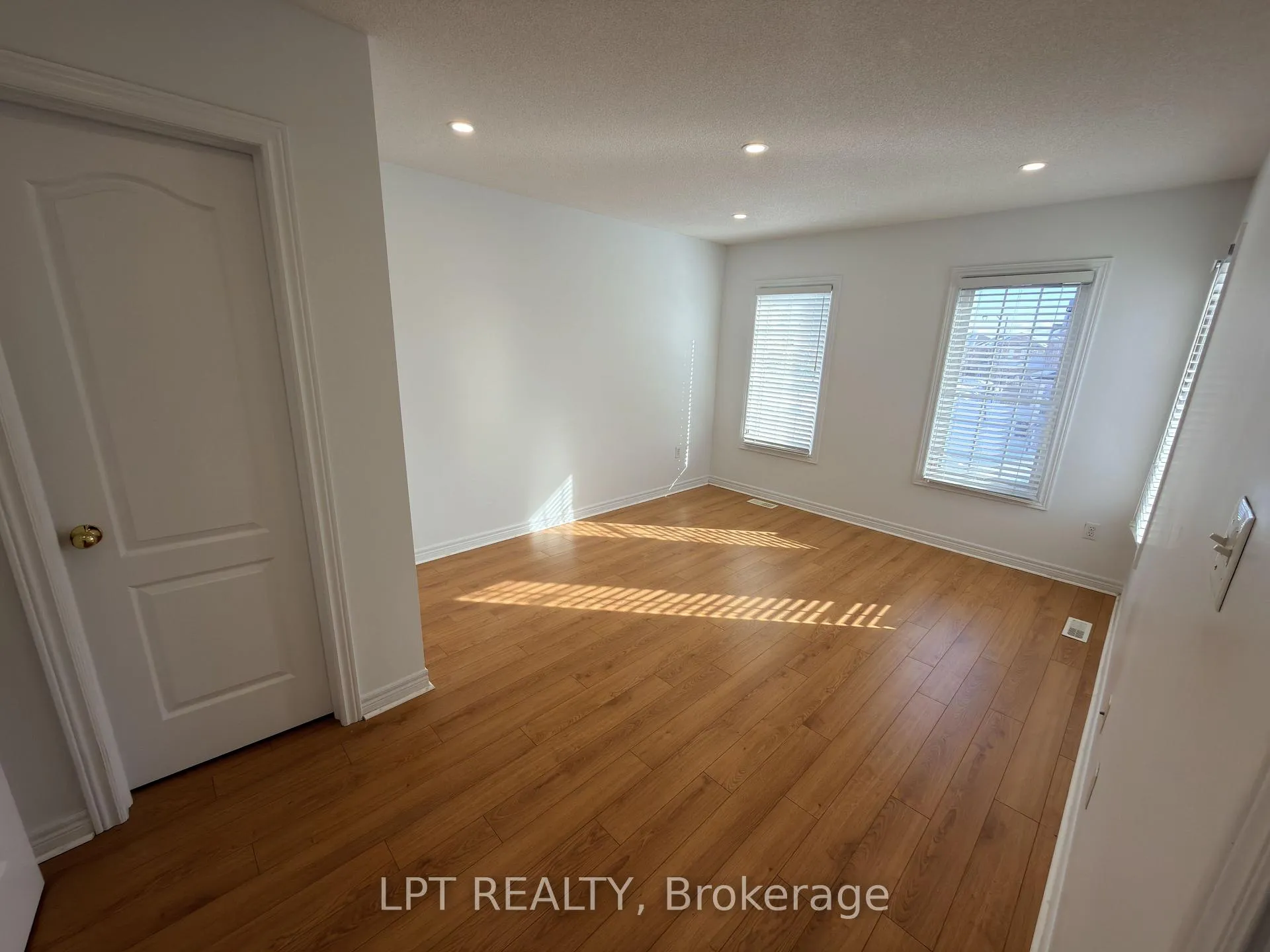 Photo 11 of 38 Silent Pond Crescent, Brampton, Madoc — HOMEH