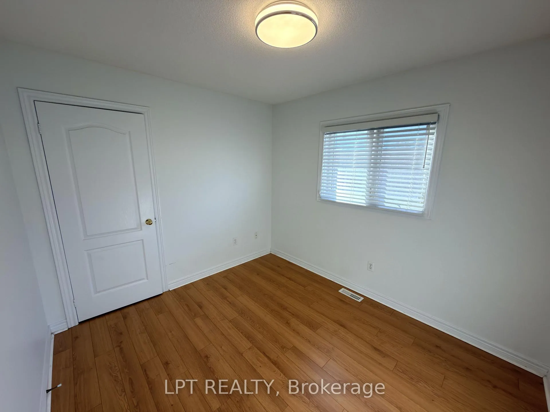 Photo 15 of 38 Silent Pond Crescent, Brampton, Madoc — HOMEH