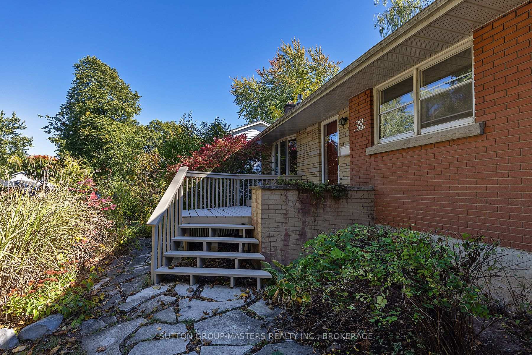 Photo 2 of 38 Watts Crescent, Kingston, Central City West — HOMEH