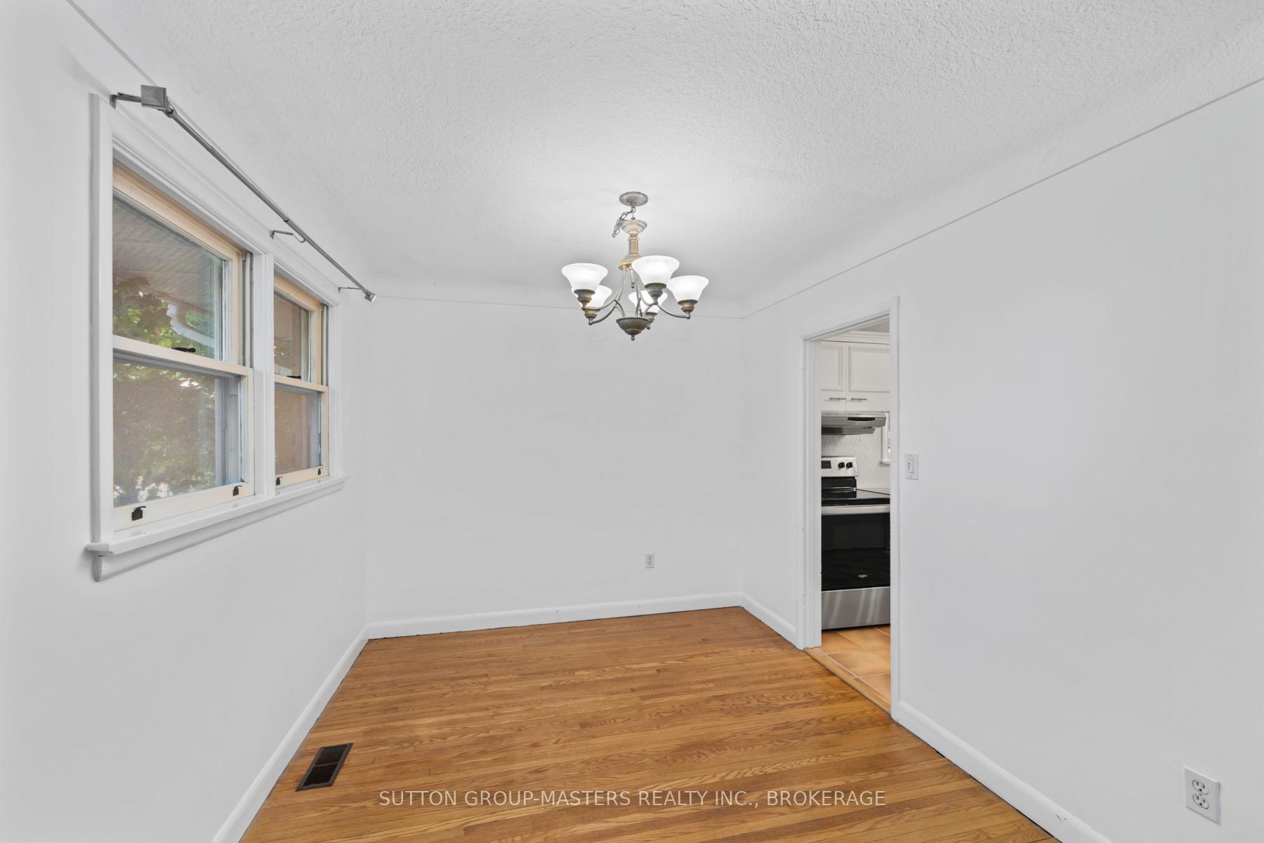 Photo 13 of 38 Watts Crescent, Kingston, Central City West — HOMEH