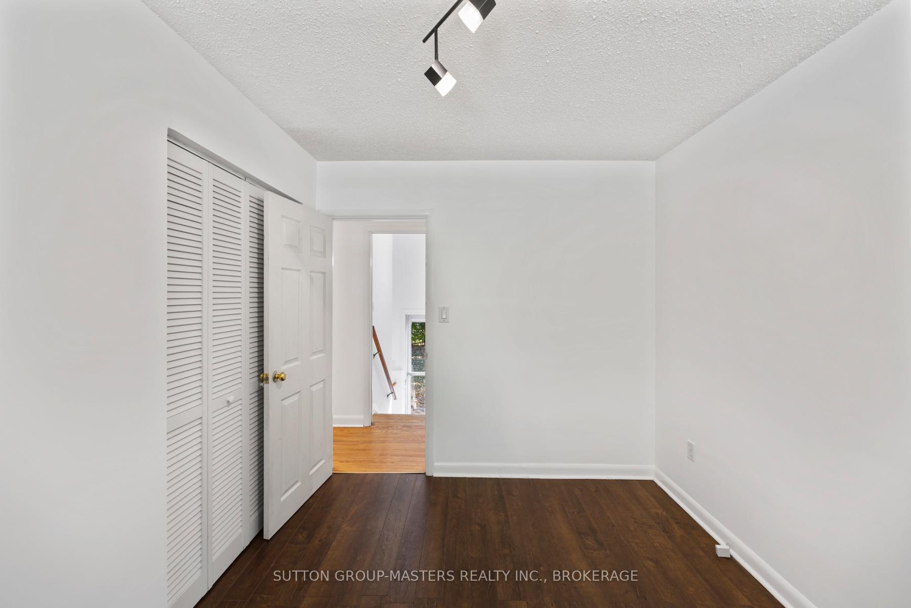 Photo 20 of 38 Watts Crescent, Kingston, Central City West — HOMEH
