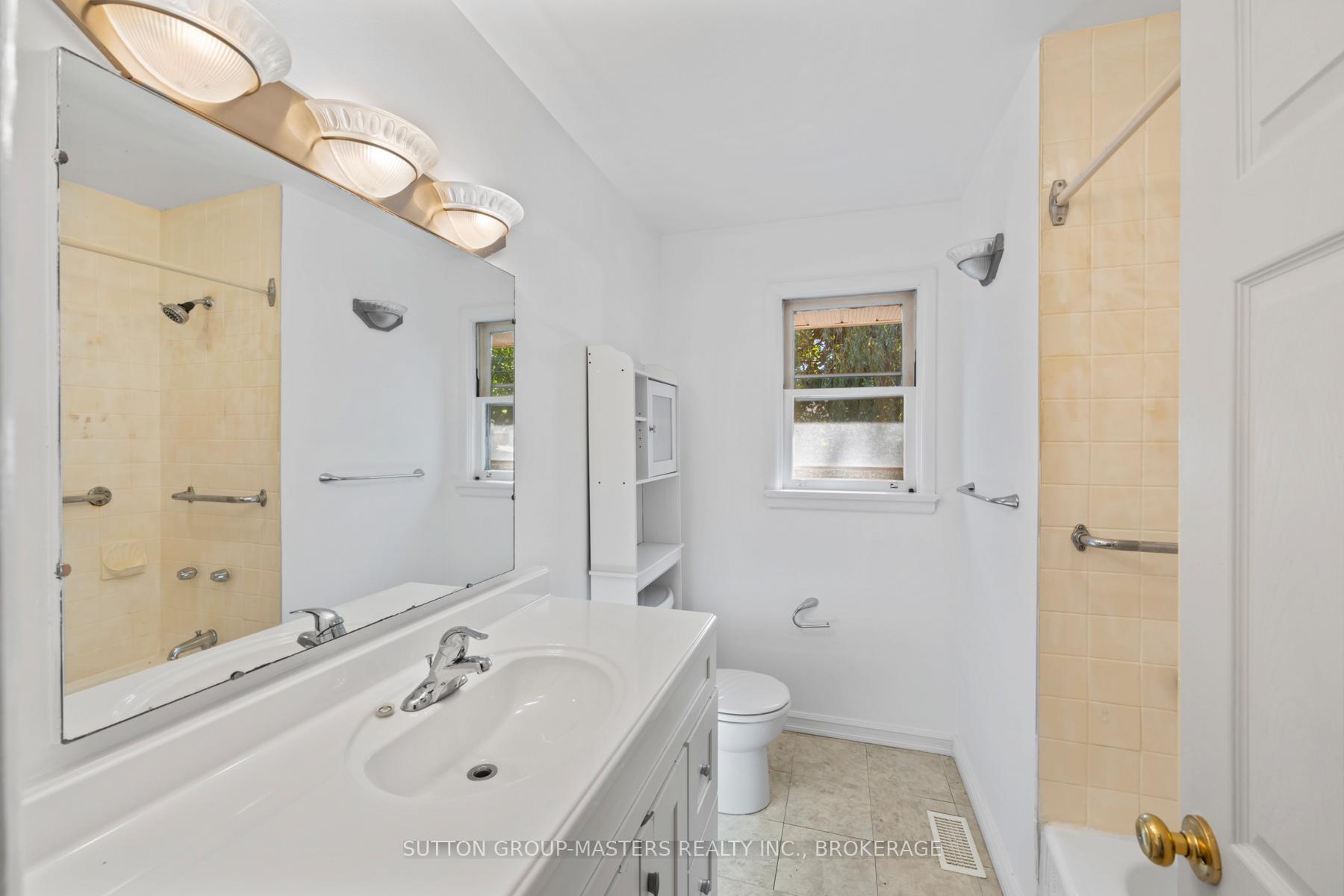 Photo 21 of 38 Watts Crescent, Kingston, Central City West — HOMEH