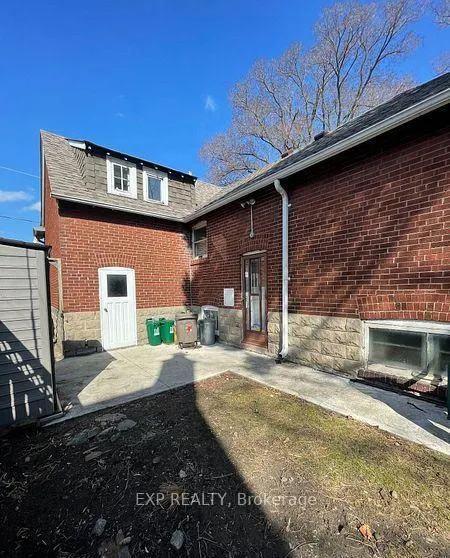 Photo 2 of Unit Bsmt, 8 Hillside Drive, Toronto, Broadview North — HOMEH