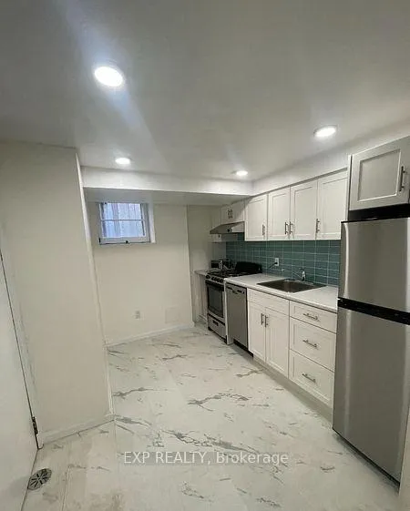 Photo 4 of Unit Bsmt, 8 Hillside Drive, Toronto, Broadview North — HOMEH