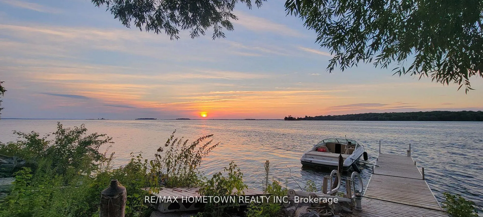 Photo 2 of 8 St. Francis Island, South Glengarry, South Glengarry (Charlottenburgh) Twp — HOMEH