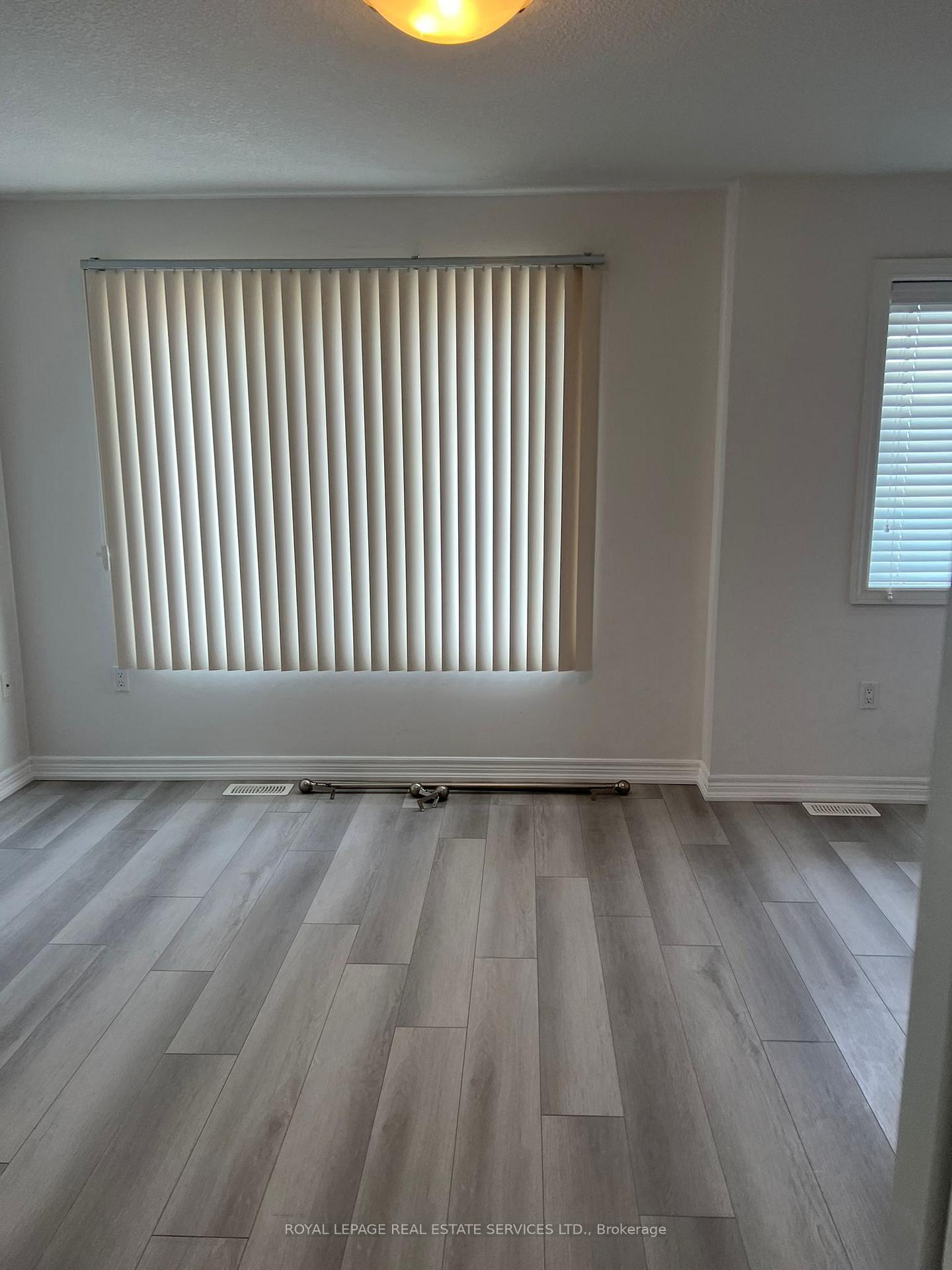 Photo 7 of 68 Bloom Crescent, Hamilton, Stoney Creek — HOMEH